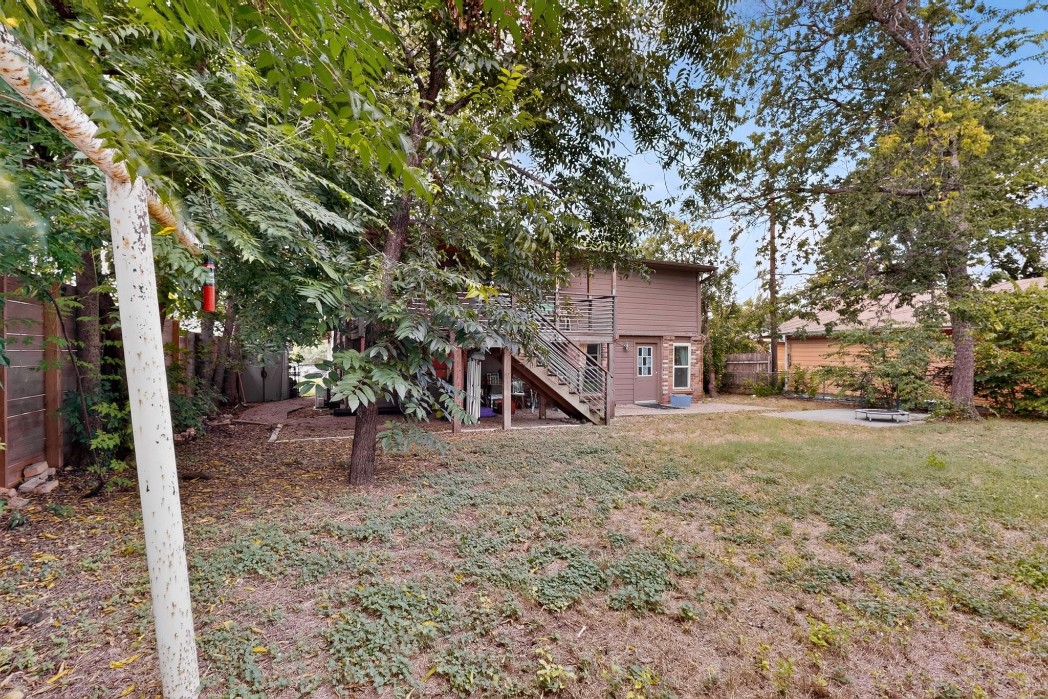 108 W Croslin St #a & B Property Photo 33