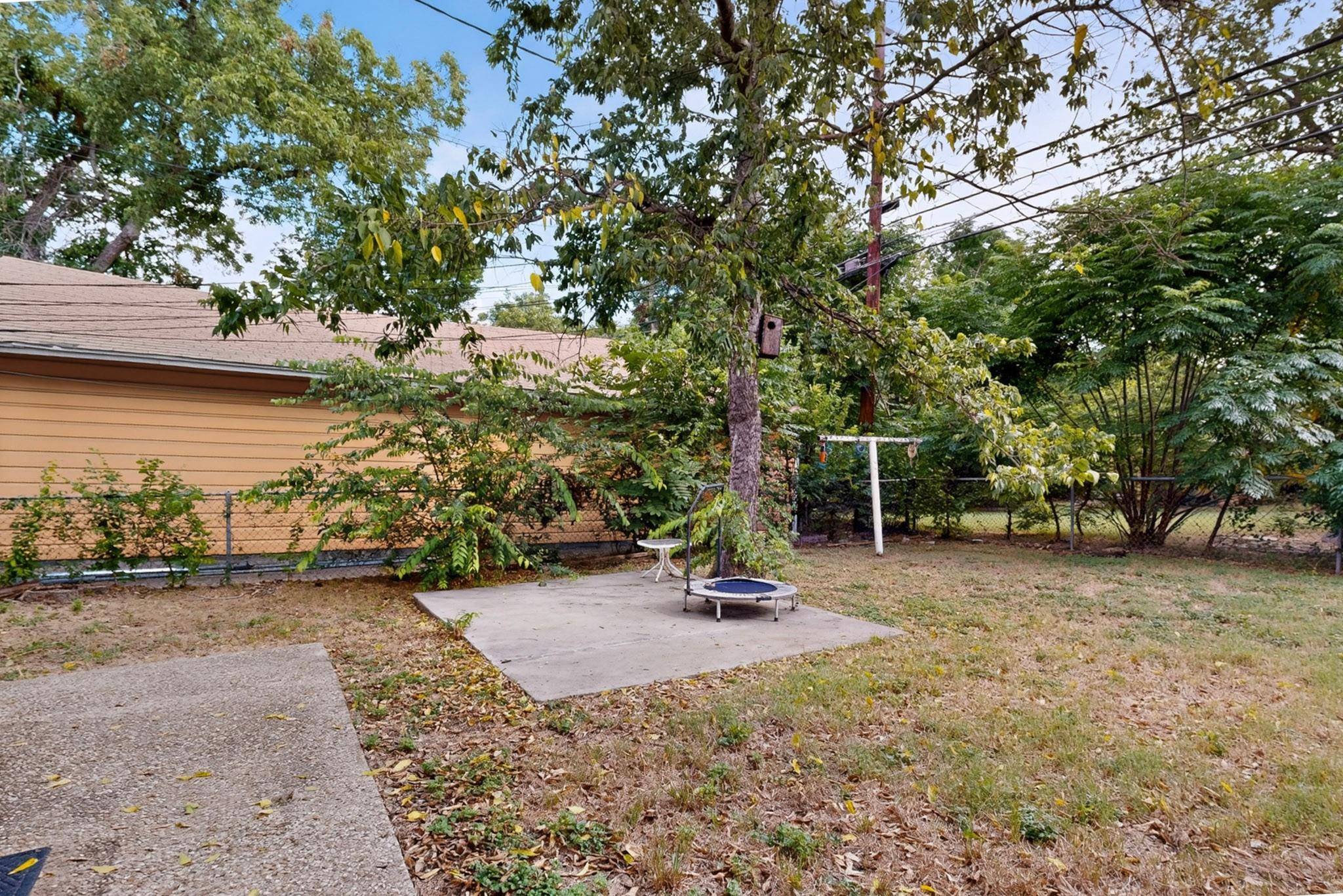 108 W Croslin St #a & B Property Photo 35