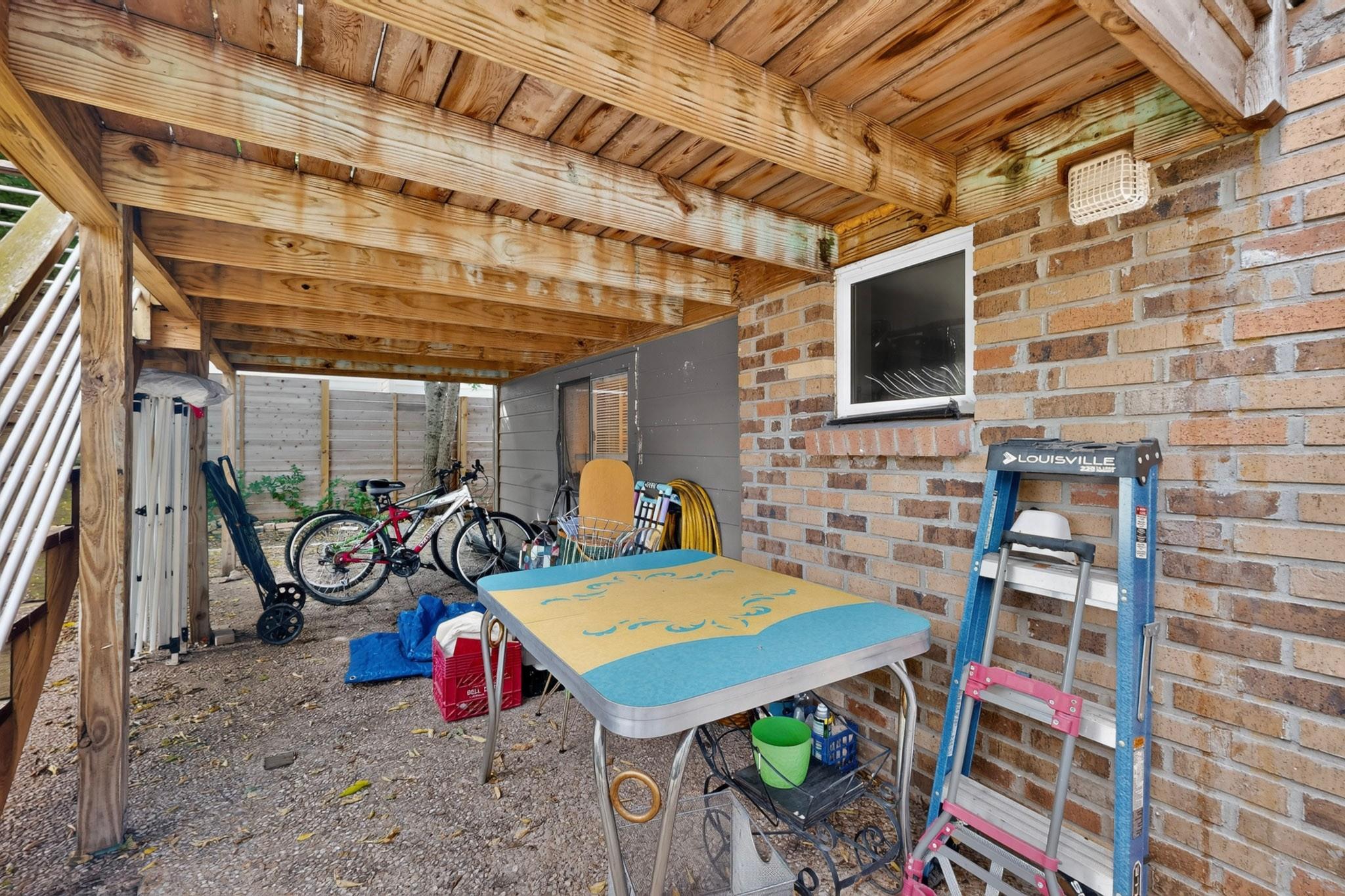 108 W Croslin St #a & B Property Photo 36