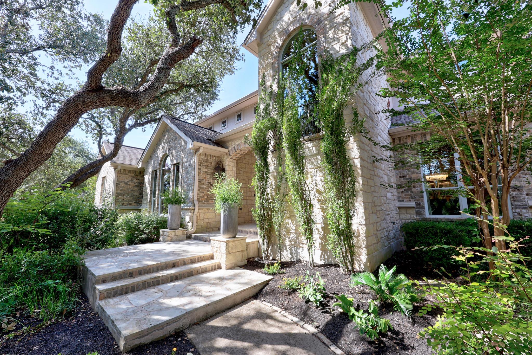 11009 Conchos Trl Property Photo 2