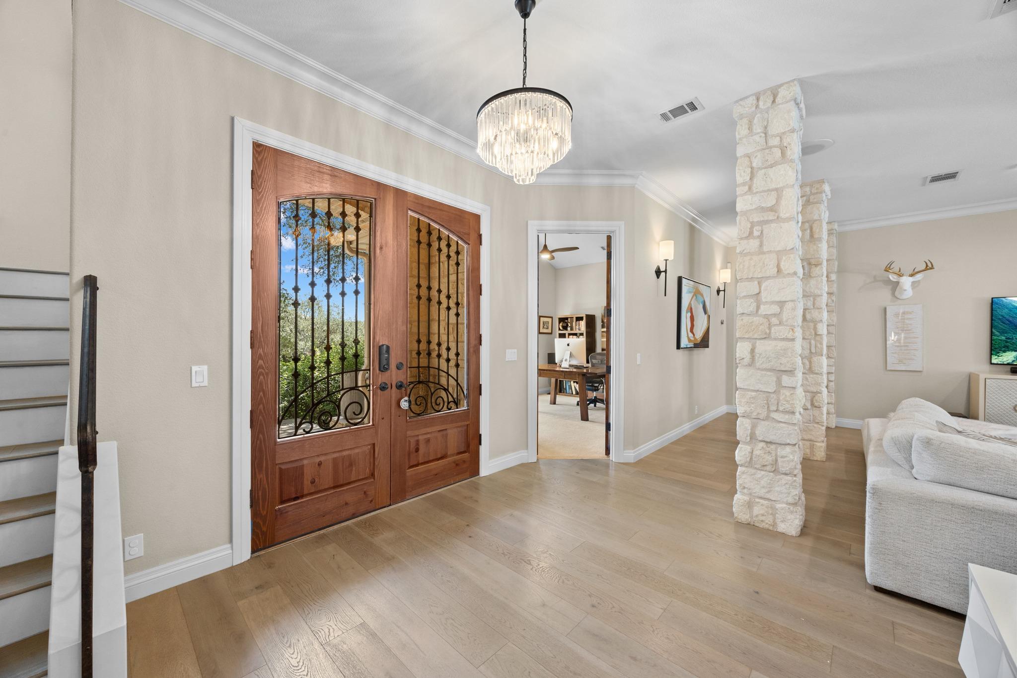 11009 Conchos Trl Property Photo 4
