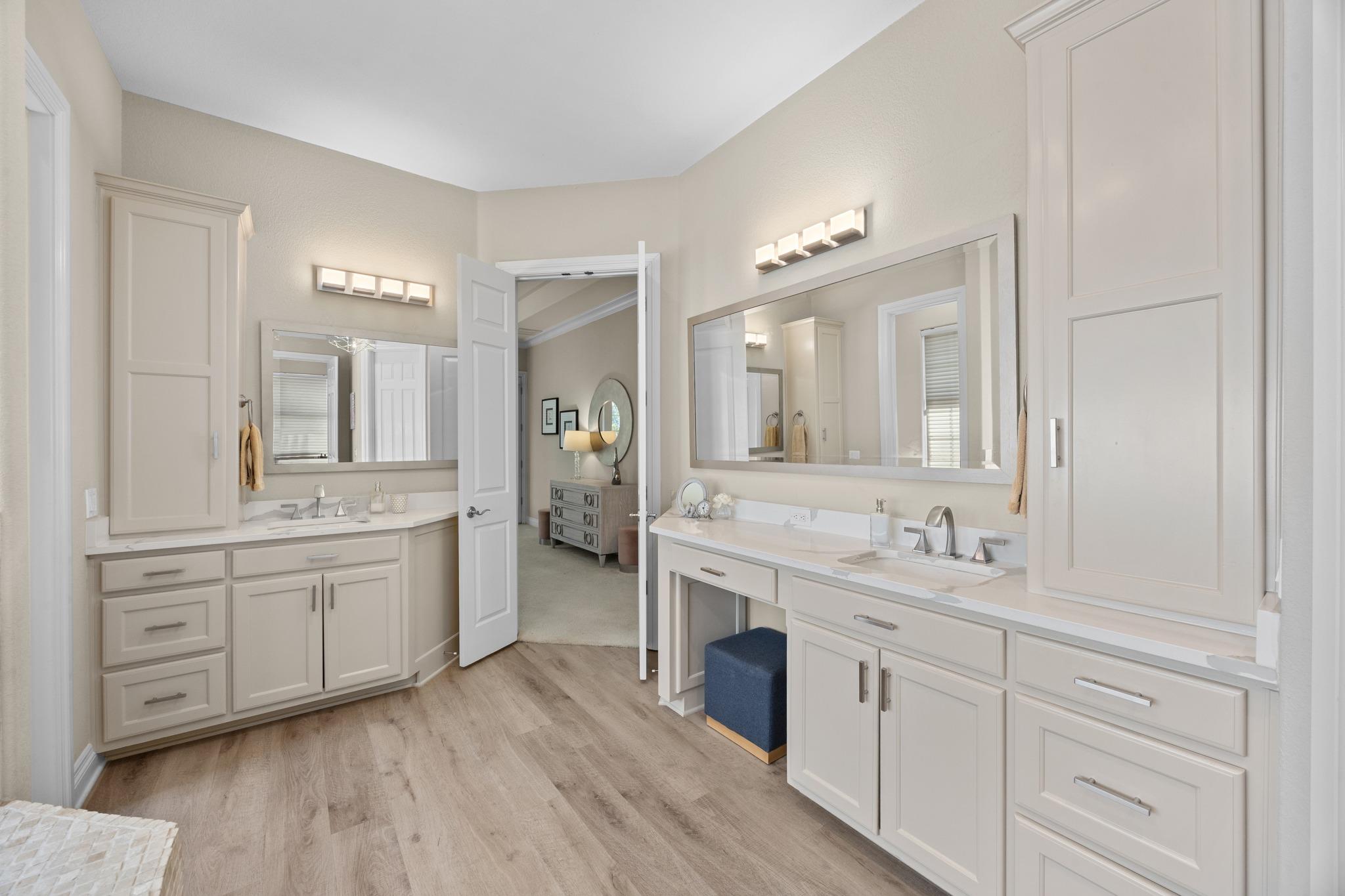 11009 Conchos Trl Property Photo 21