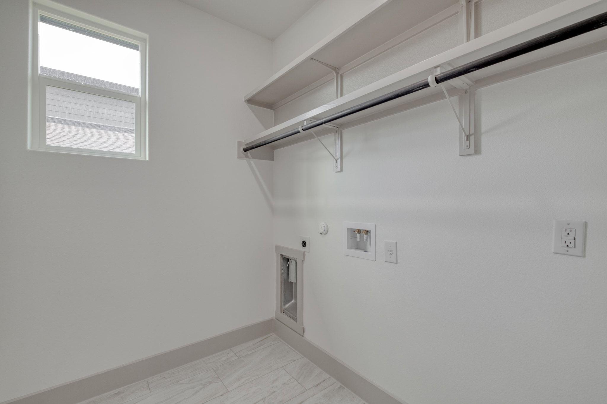 202 Washington St Property Photo 23