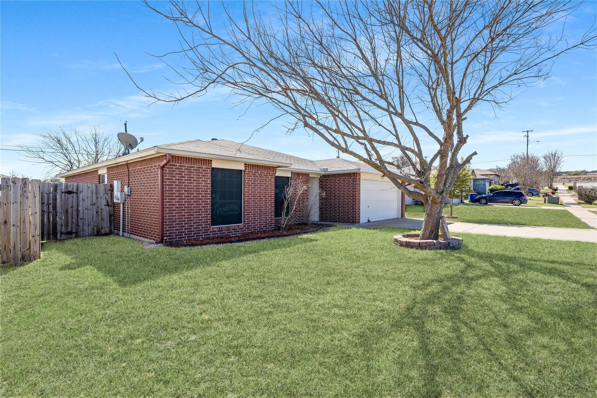 210 Mesquite Cir Property Photo 4