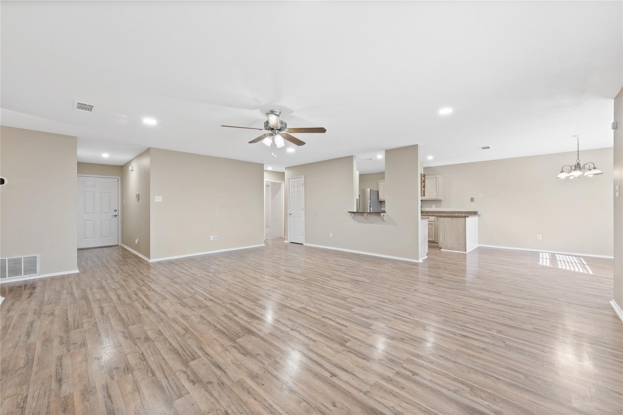 210 Mesquite Cir Property Photo 10