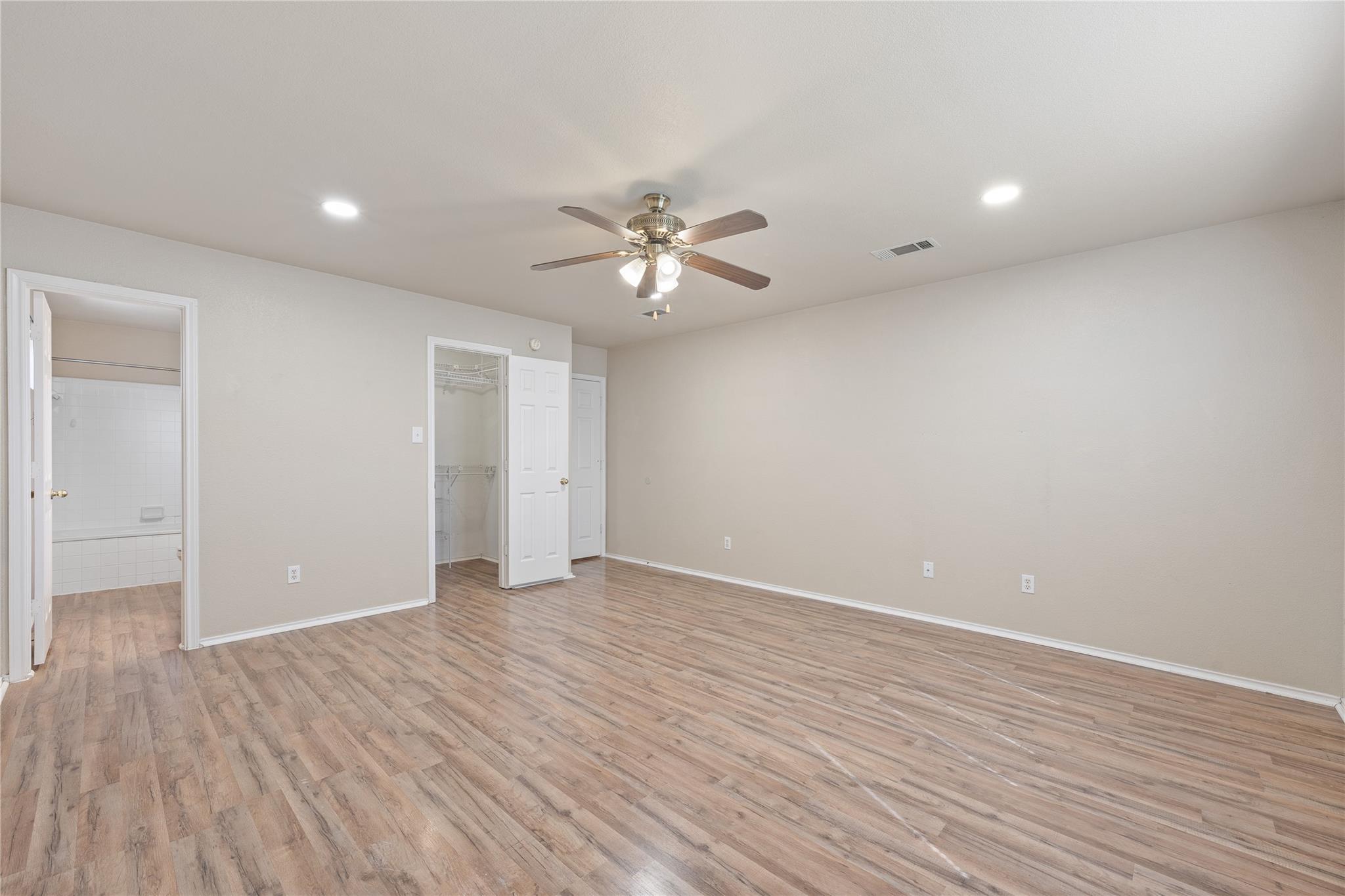 210 Mesquite Cir Property Photo 14