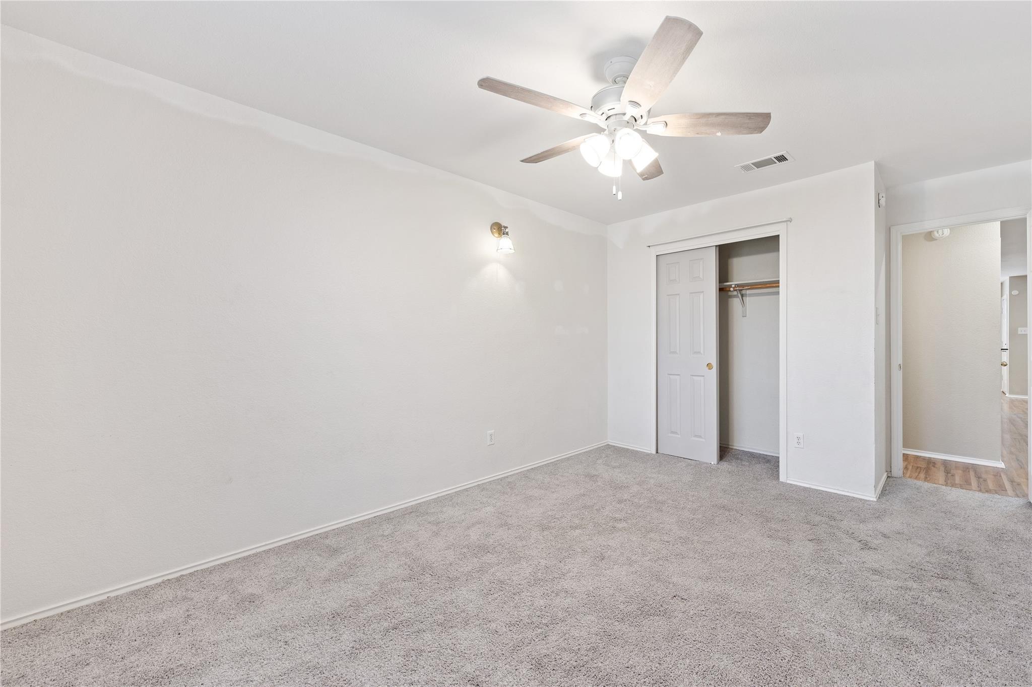210 Mesquite Cir Property Photo 21