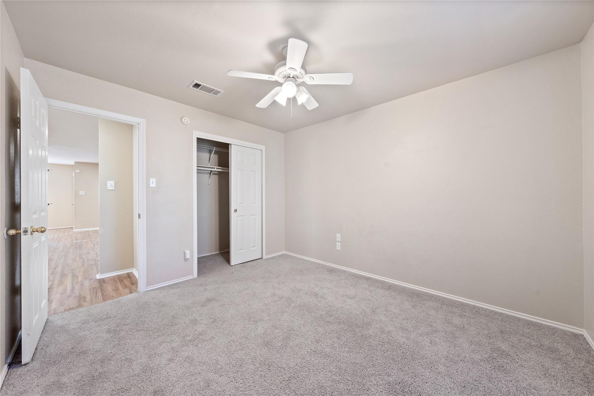 210 Mesquite Cir Property Photo 22