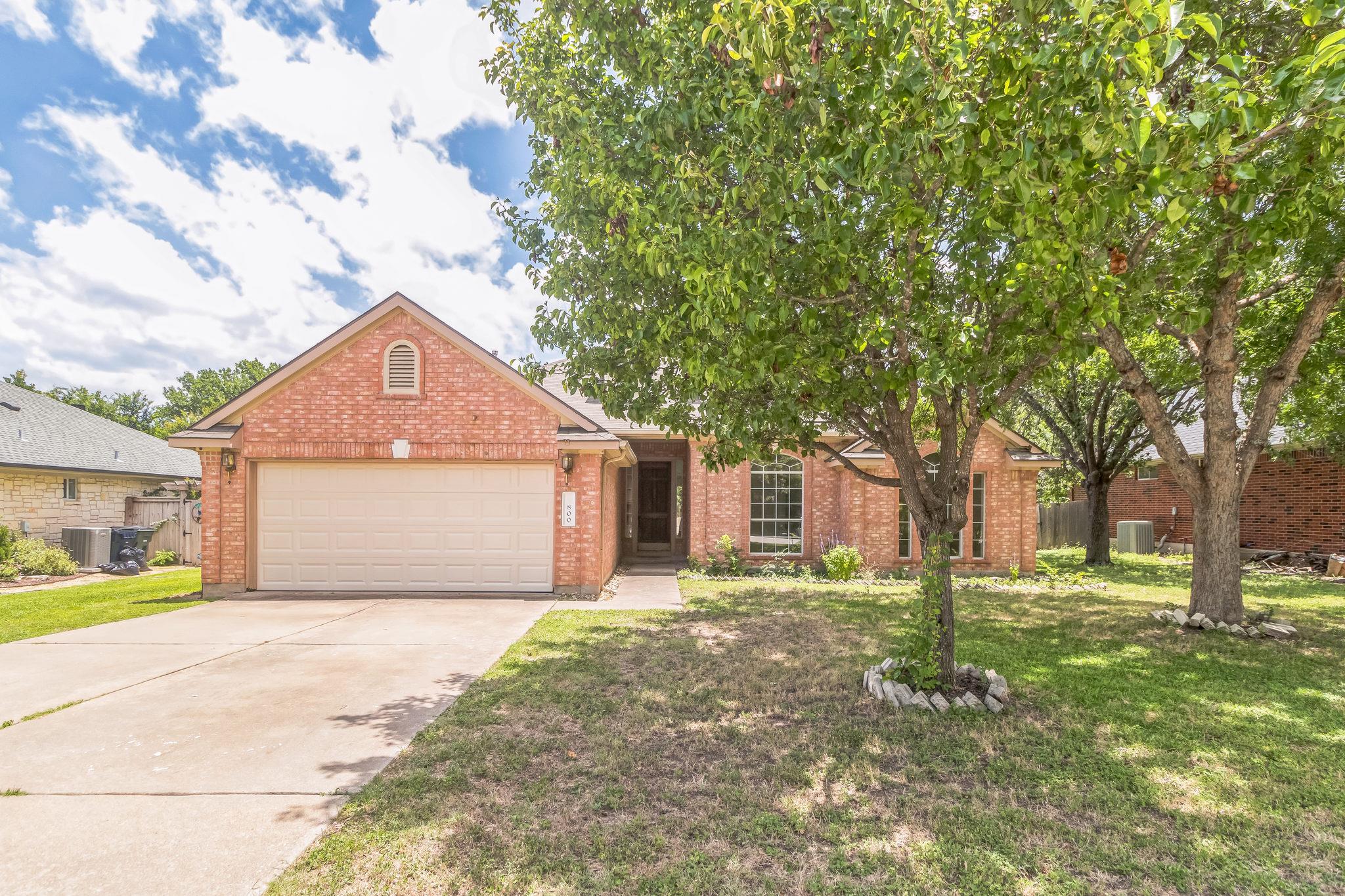 800 Mountain Ridge Dr Property Photo 1