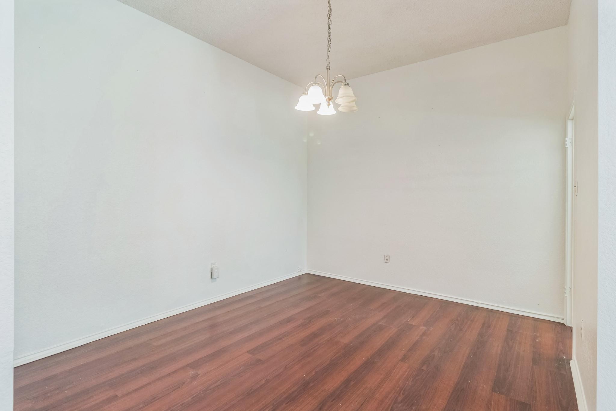 800 Mountain Ridge Dr Property Photo 25