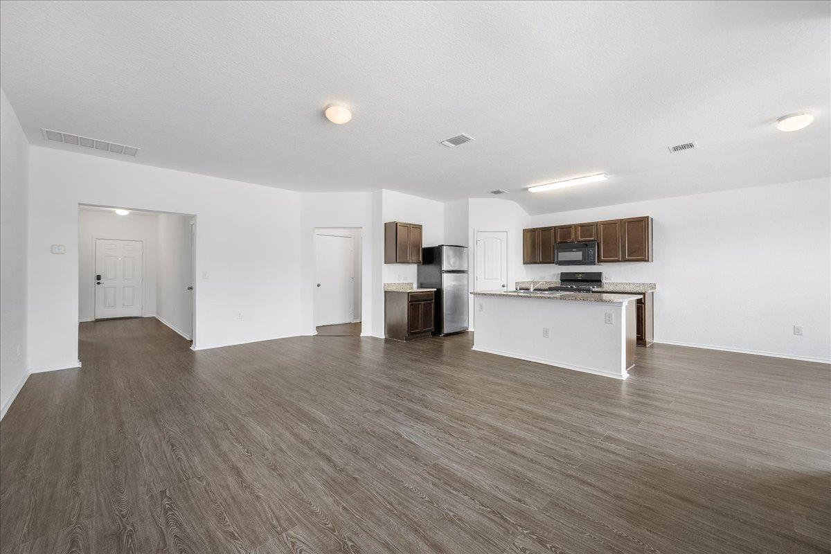 15116 Custis Ln Property Photo 1