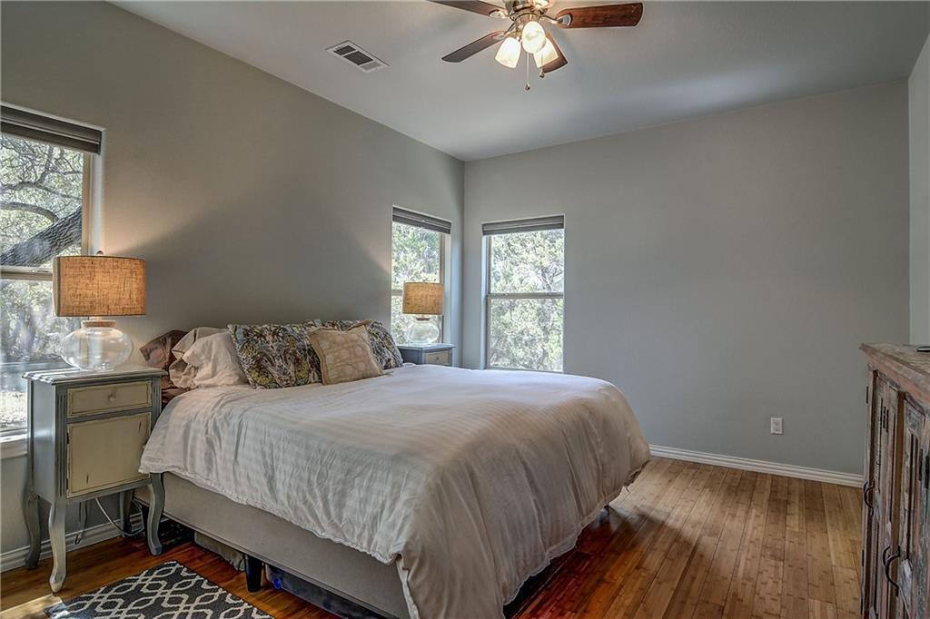 17106 Oak Cliff Cir Property Photo 11