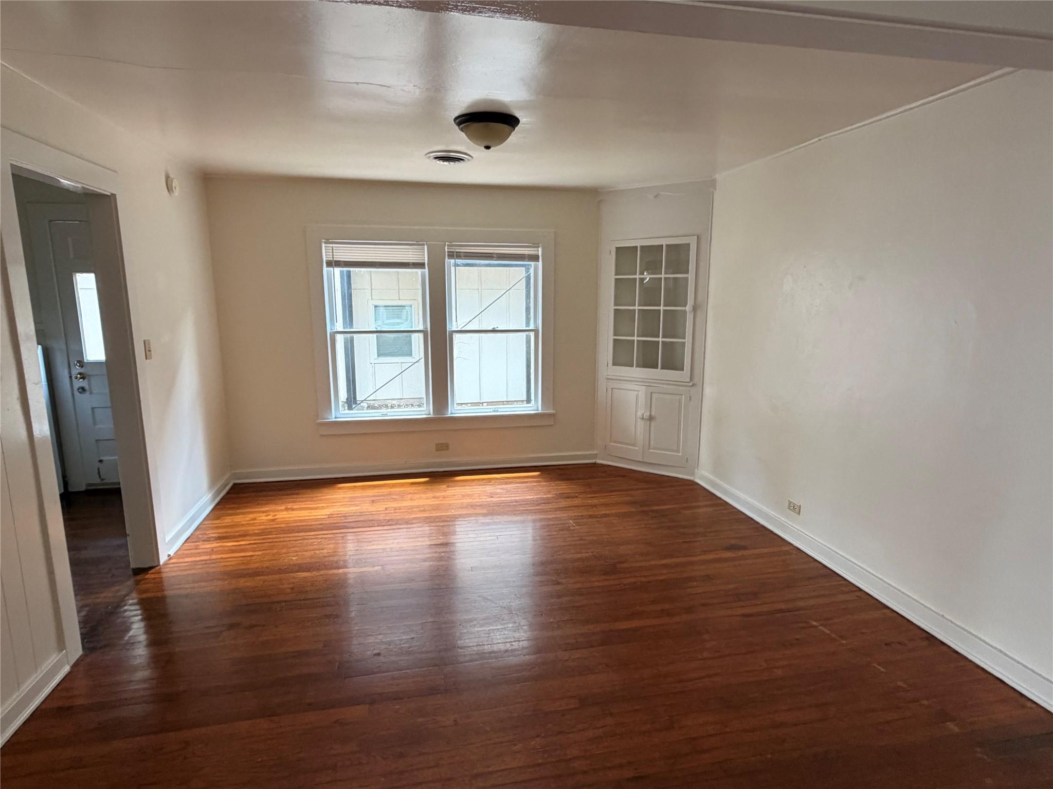 1019 Chestnut St Property Photo 3