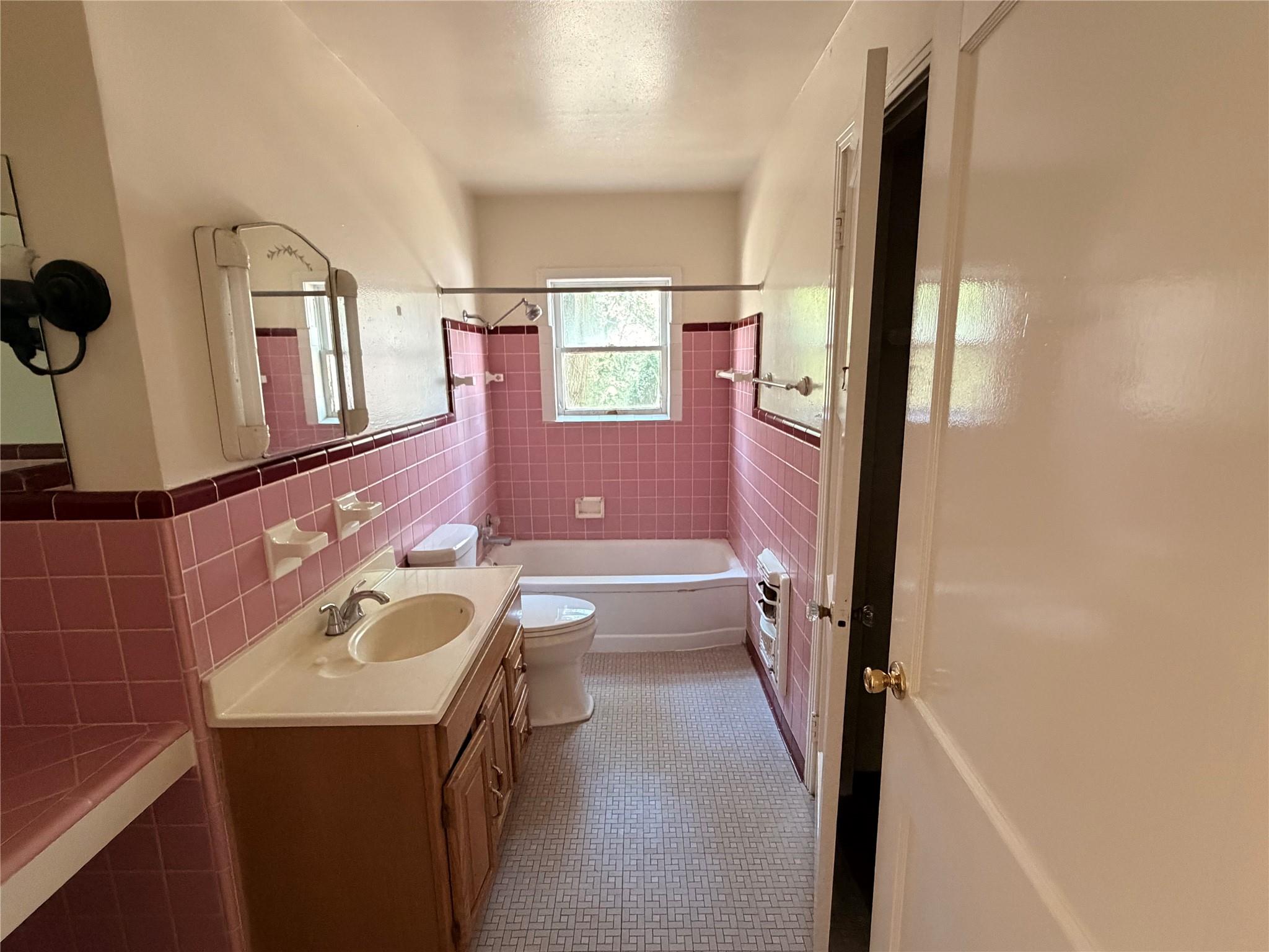 1019 Chestnut St Property Photo 8