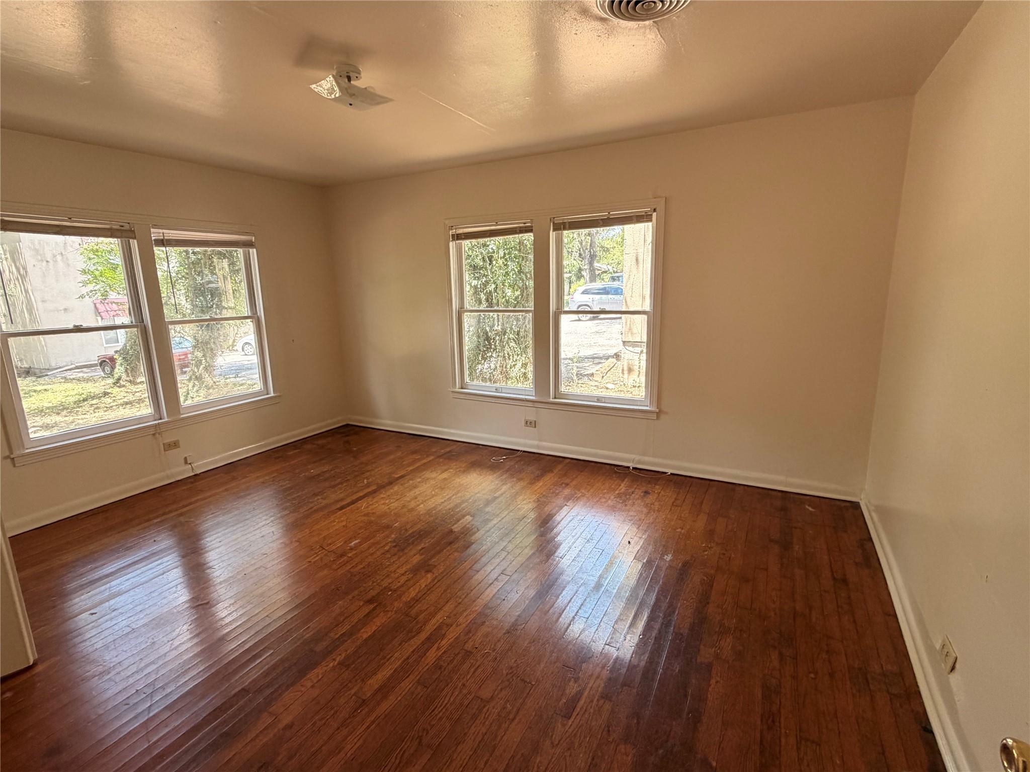 1019 Chestnut St Property Photo 10