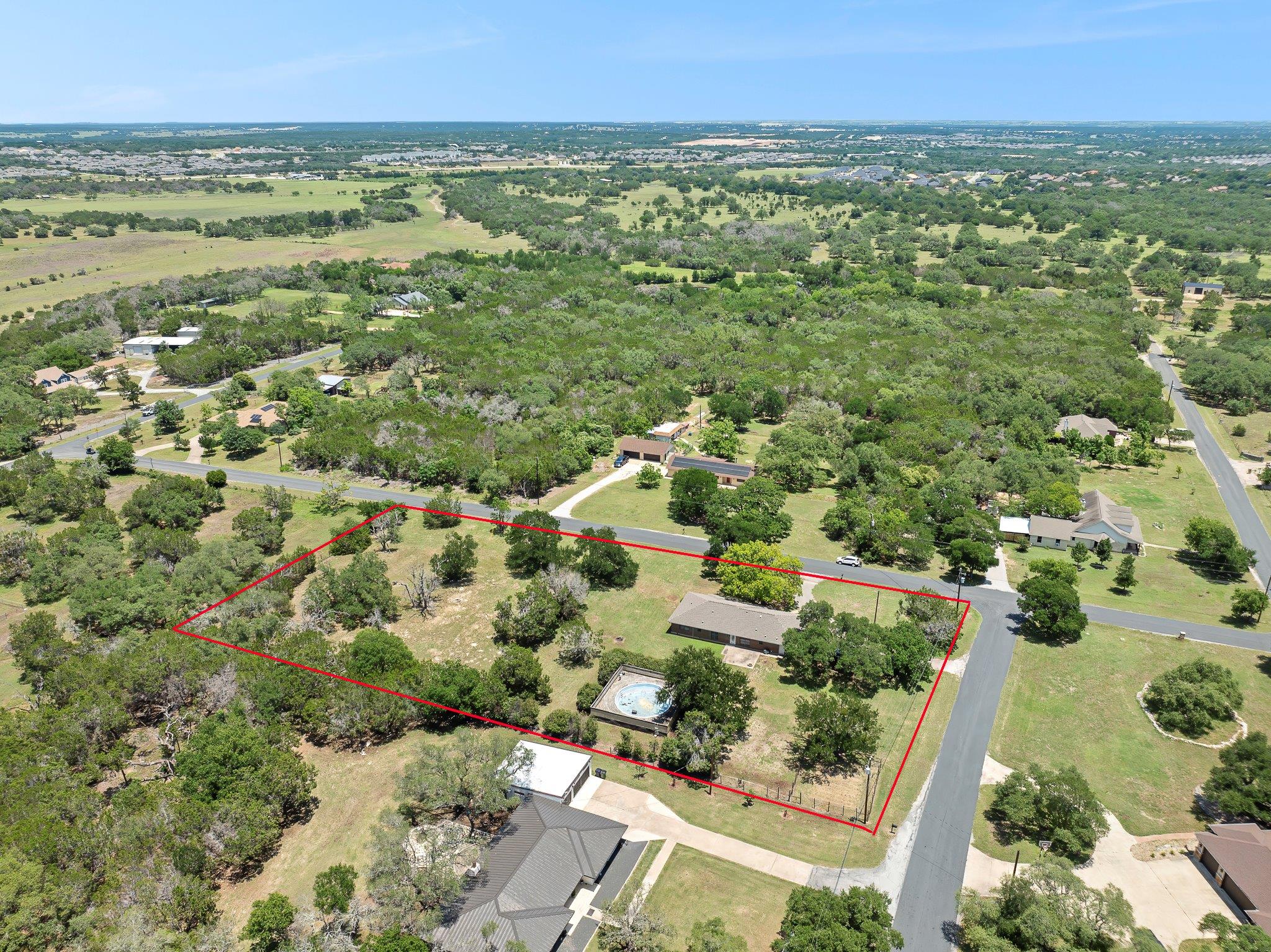 302 Council Rd Property Photo 1
