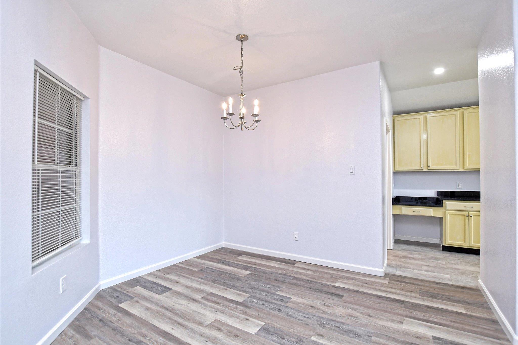 401 Bandara Woods Blvd Property Photo 5