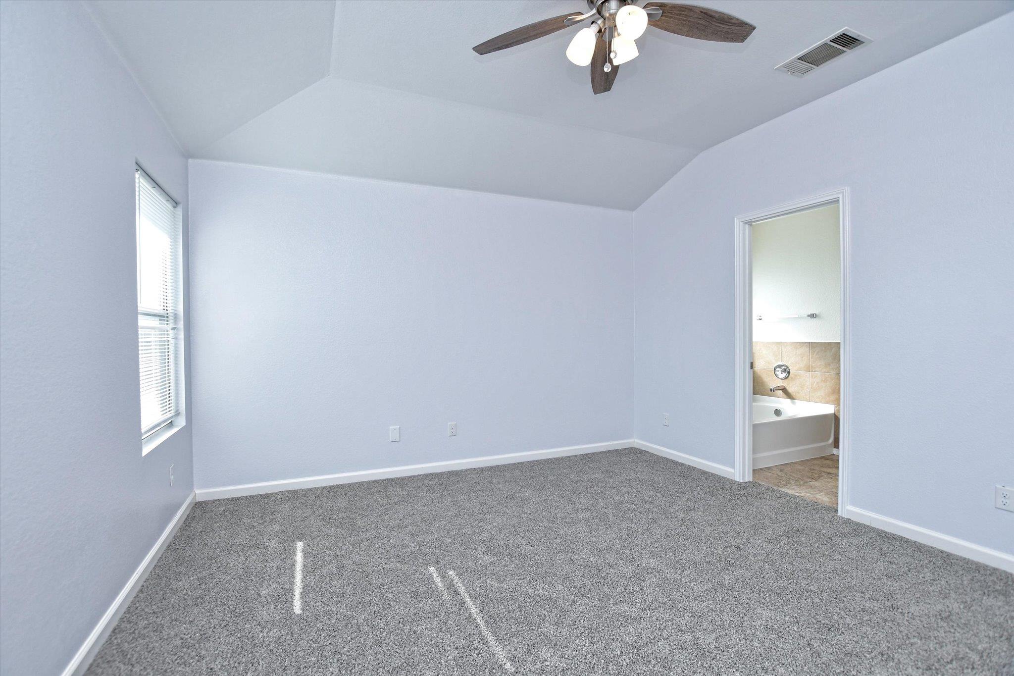 401 Bandara Woods Blvd Property Photo 17