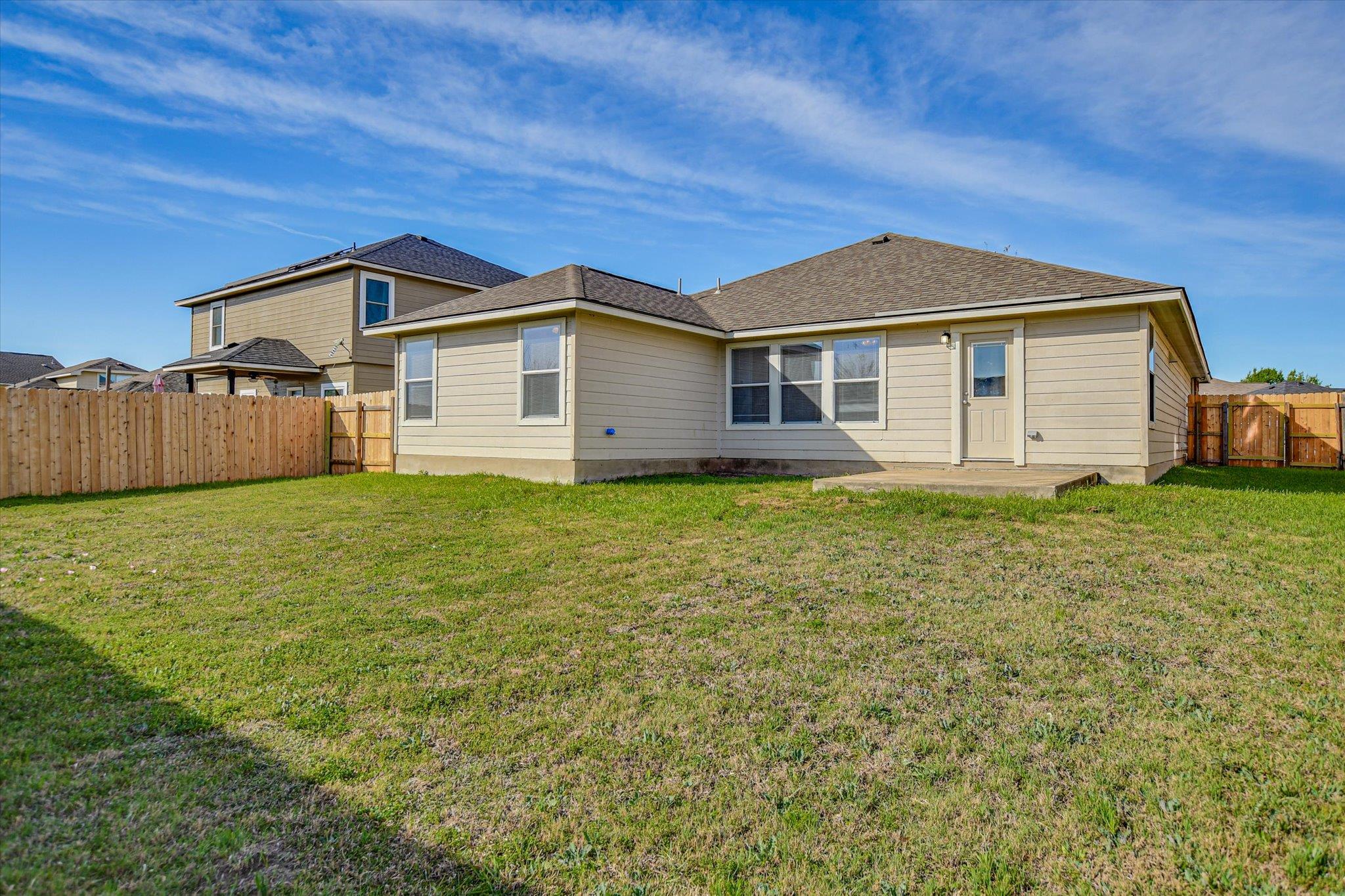 401 Bandara Woods Blvd Property Photo 25
