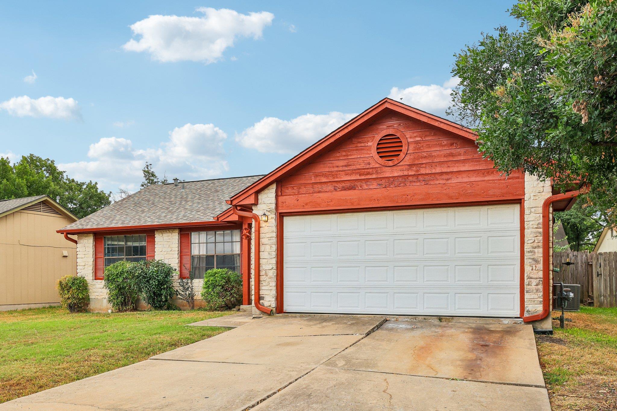 1705 Primrose Trl Property Photo 2
