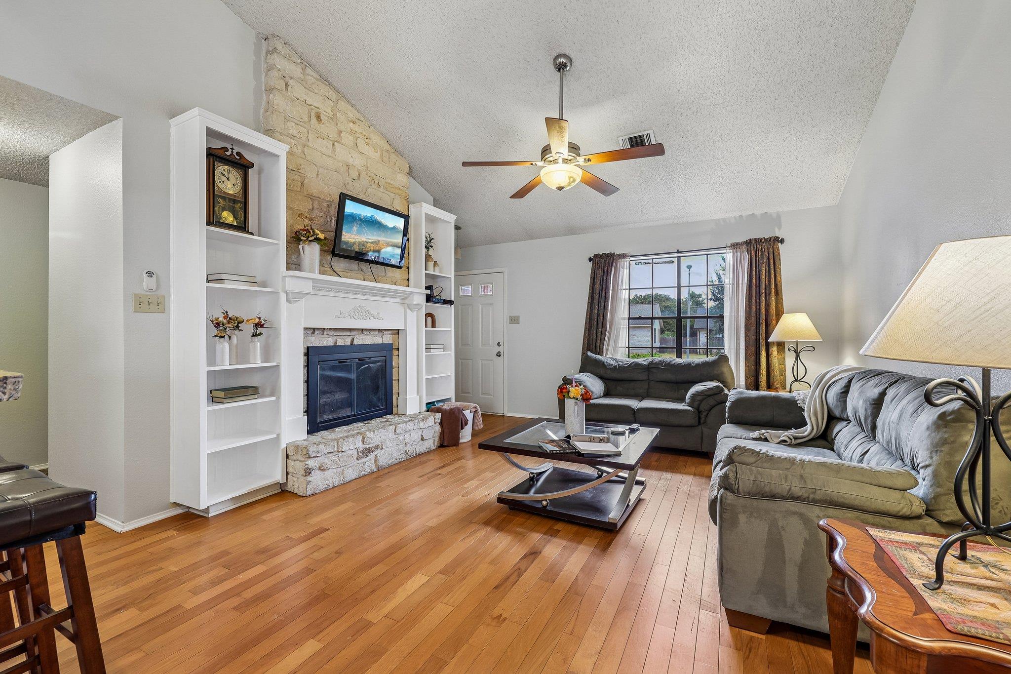 1705 Primrose Trl Property Photo 3