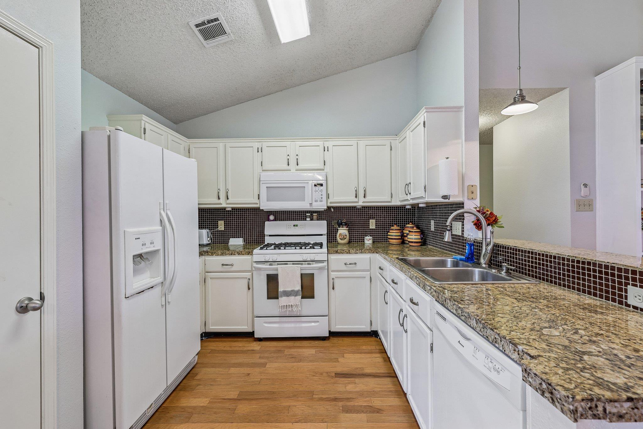 1705 Primrose Trl Property Photo 11