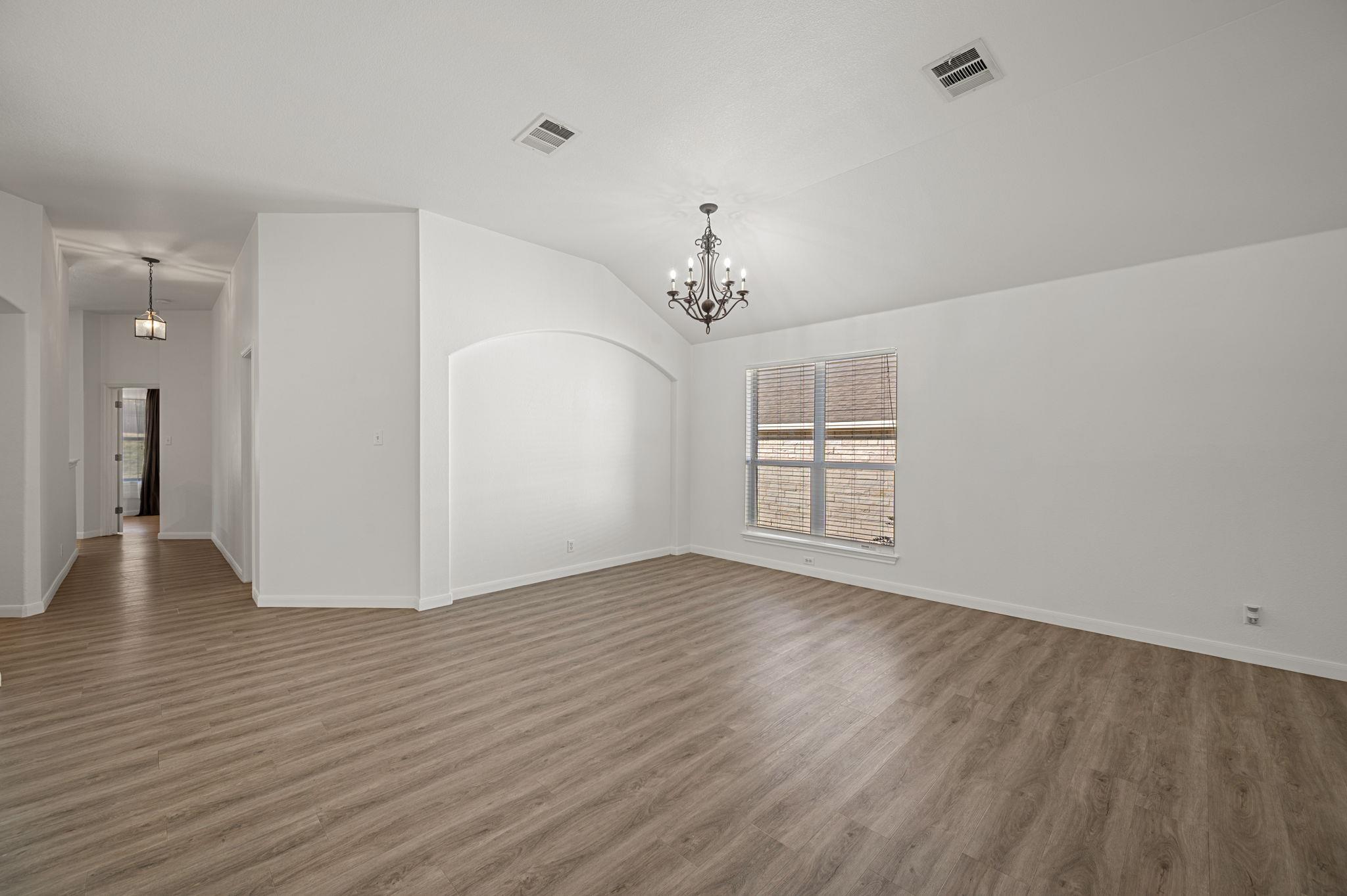 1121 Wigwam Property Photo 5