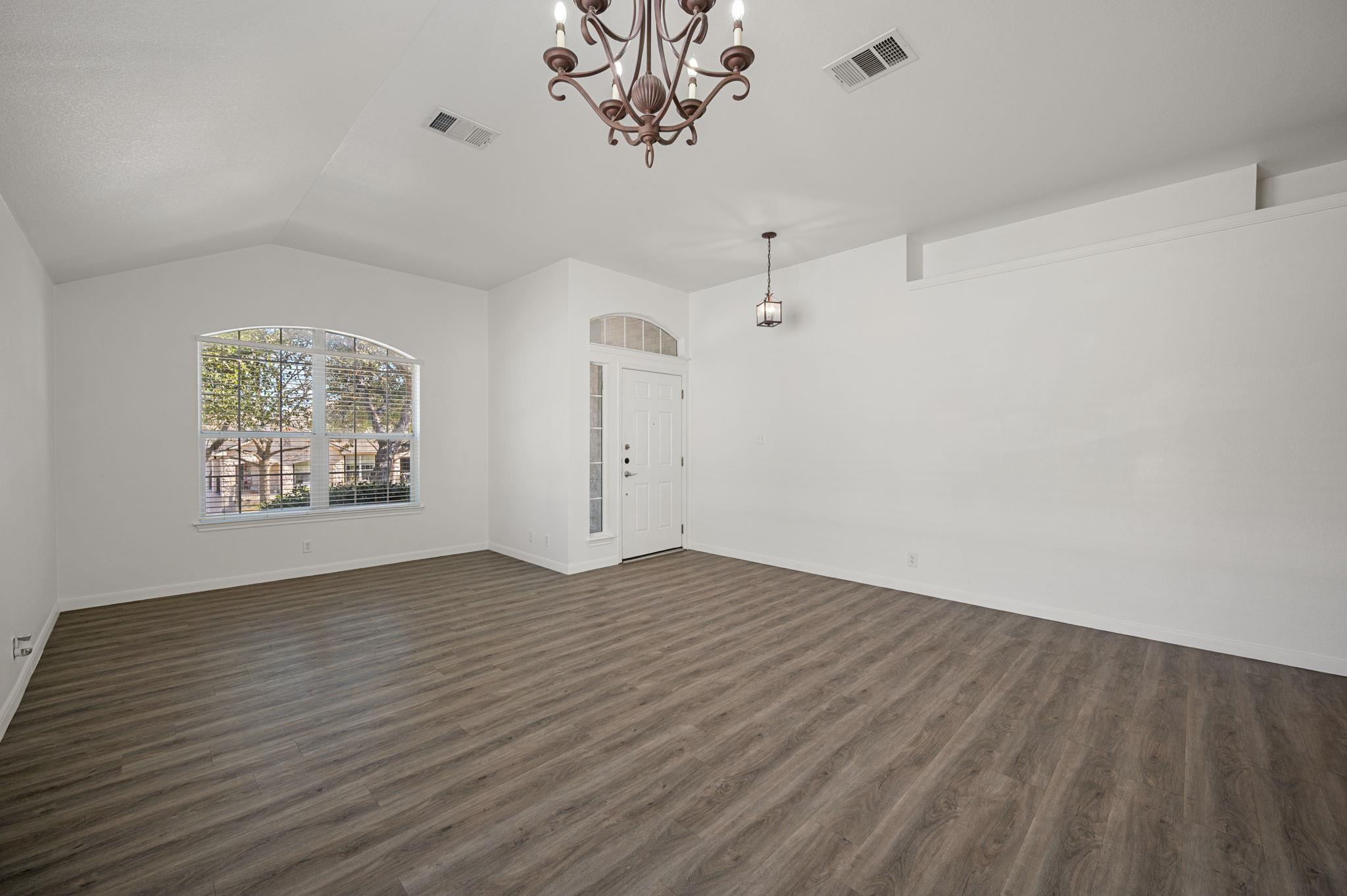 1121 Wigwam Property Photo 6