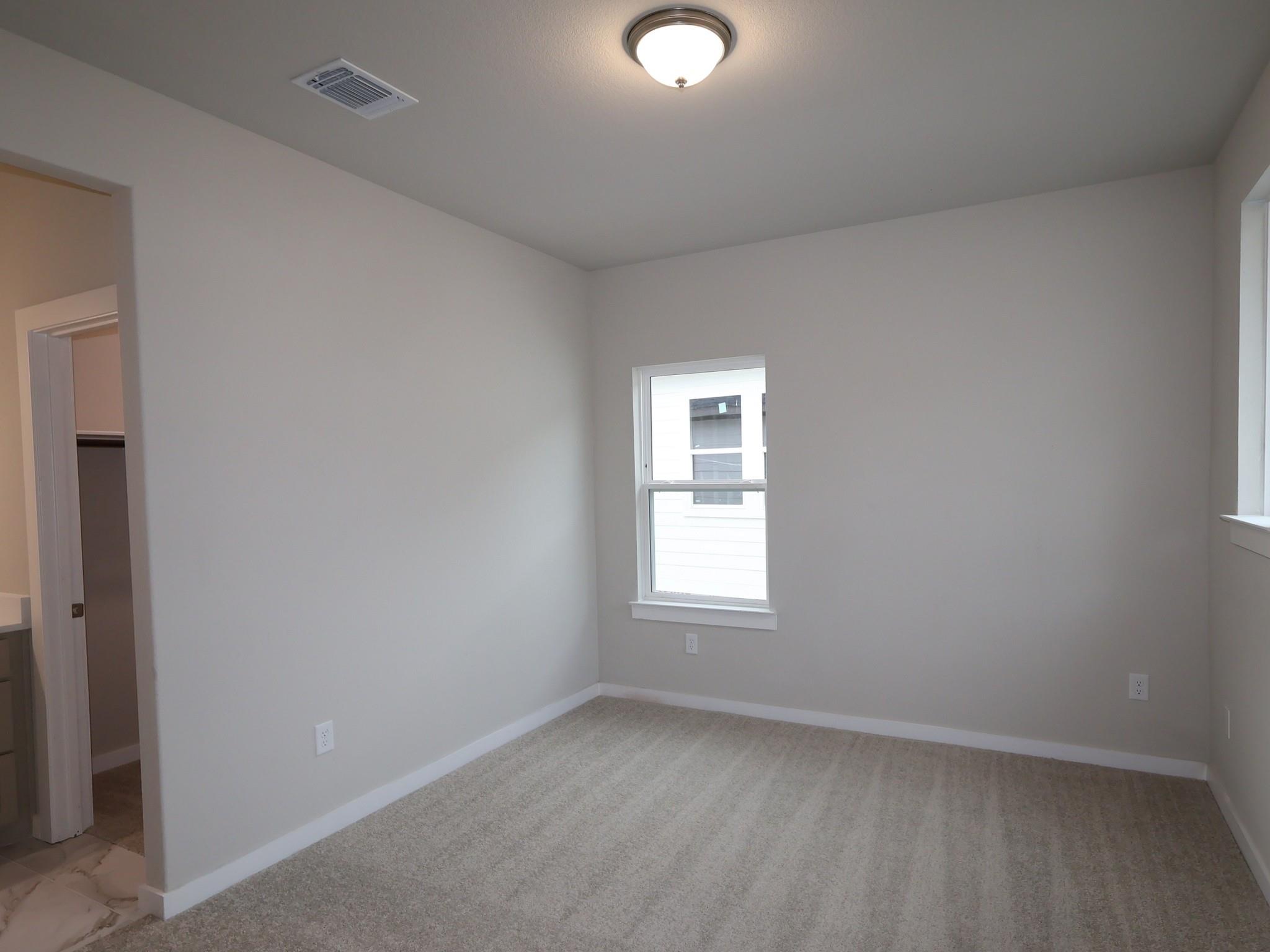 913 Purmela St Property Photo 10