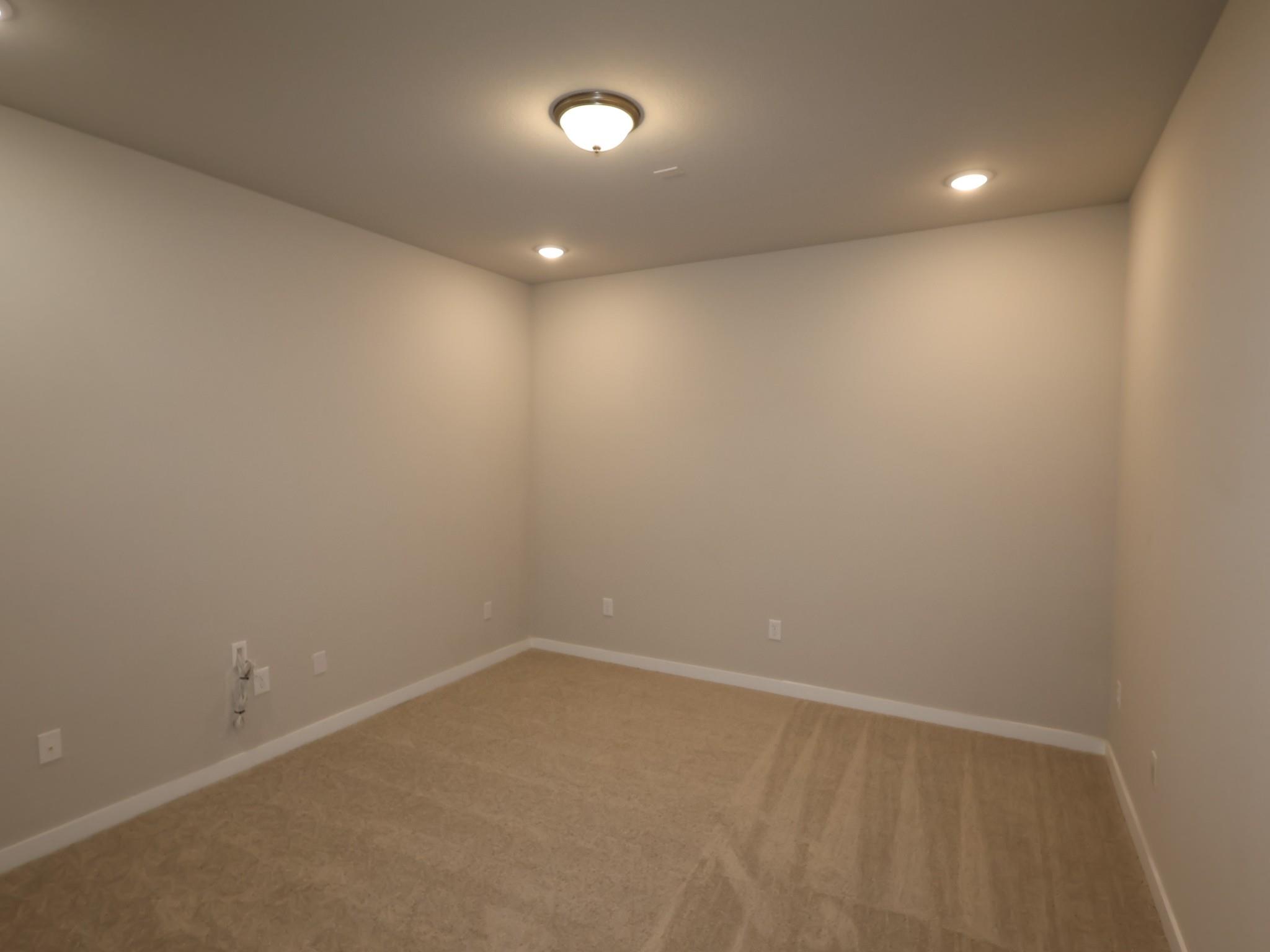 913 Purmela St Property Photo 12