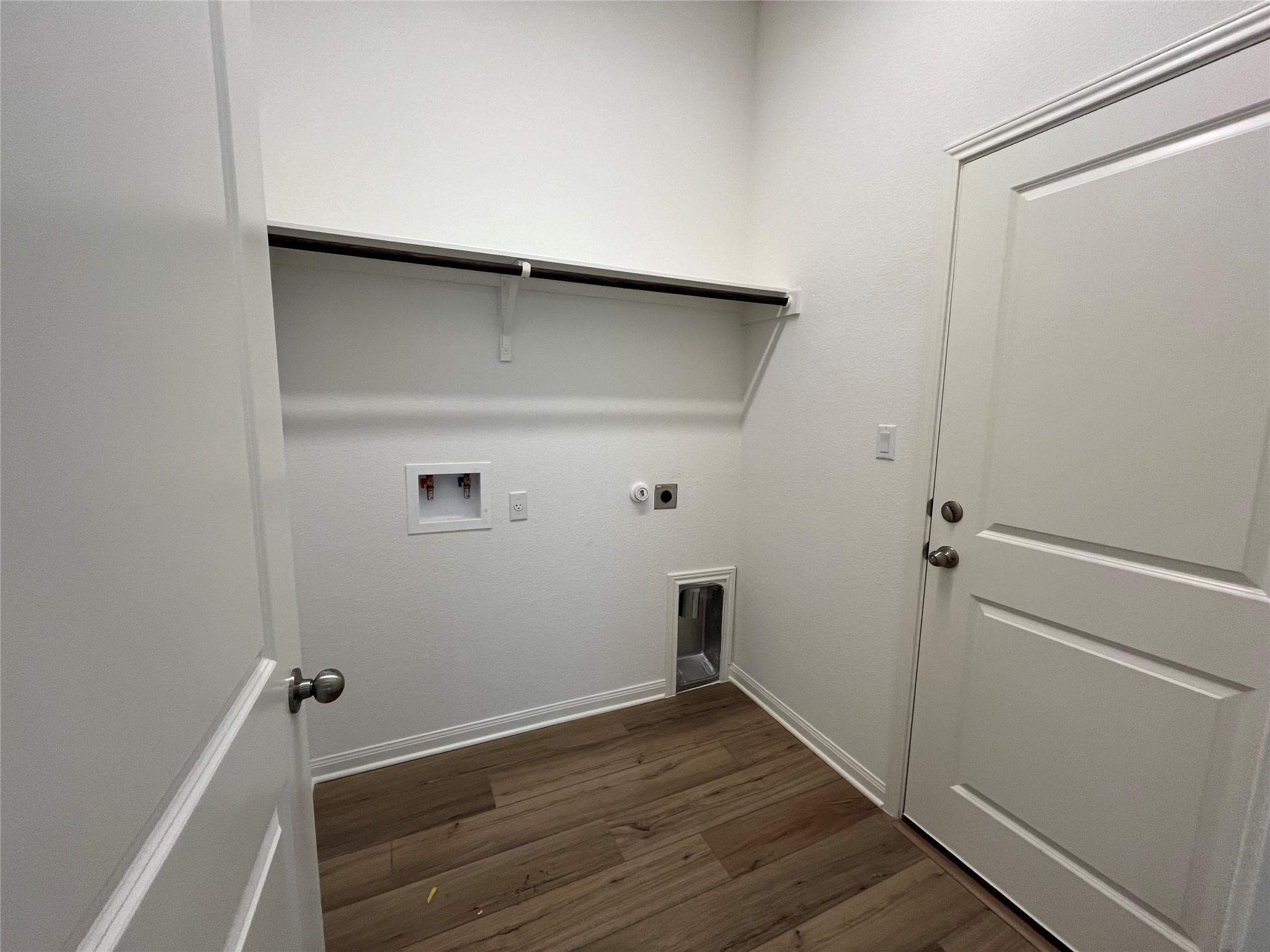 8640 Wellspring Loop Property Photo 13