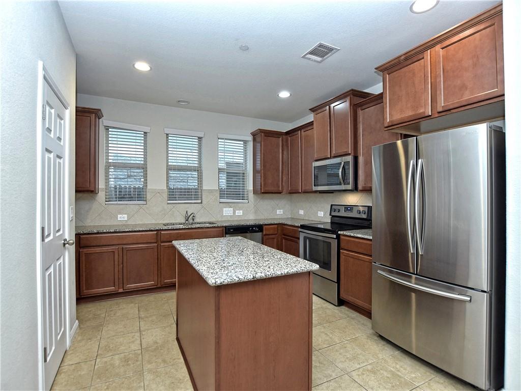 3240 E Whitestone Blvd #35 Property Photo 13
