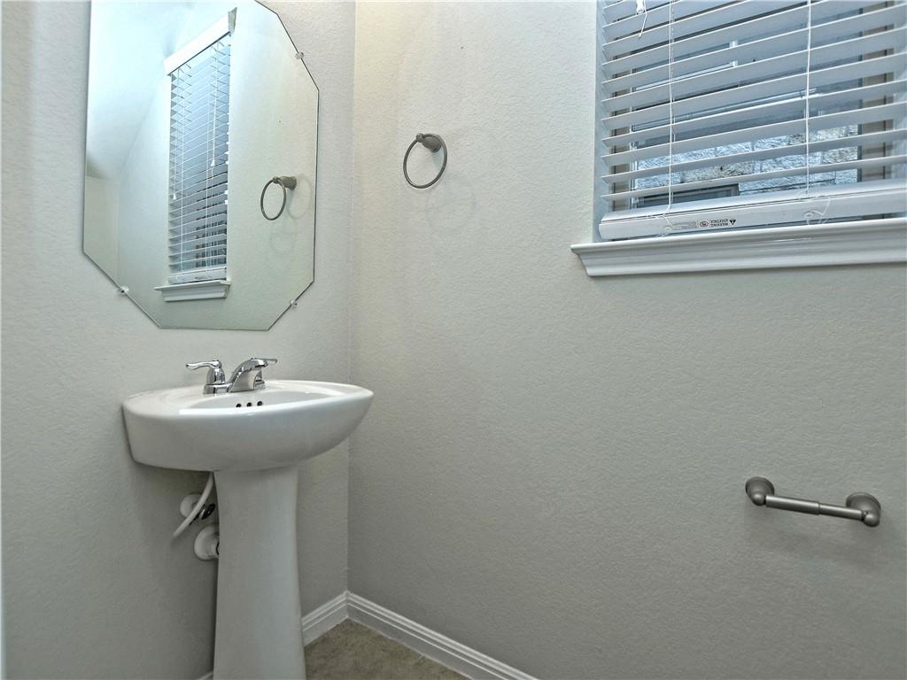 3240 E Whitestone Blvd #35 Property Photo 15