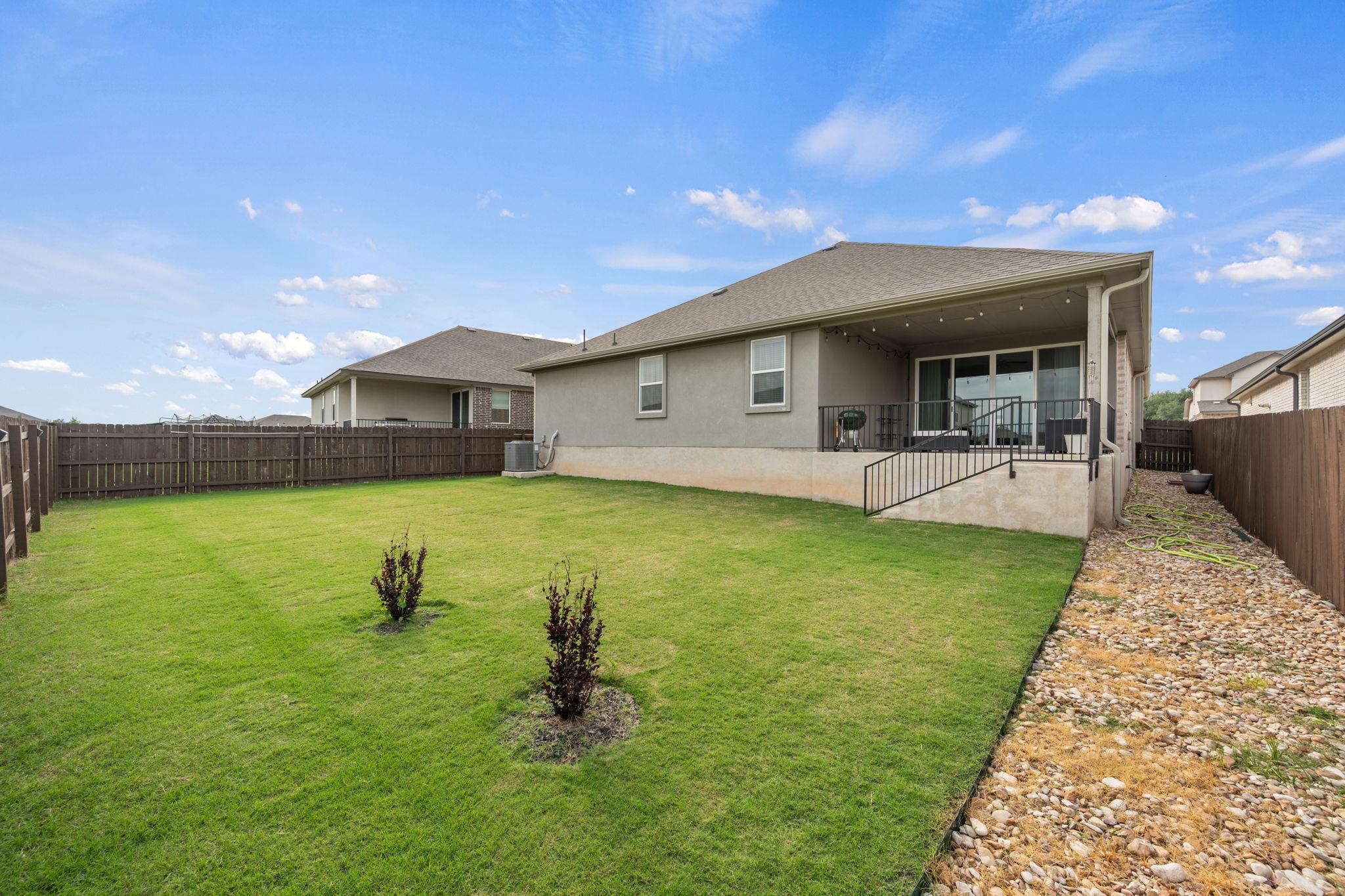 1621 Weavers Bnd Property Photo 32