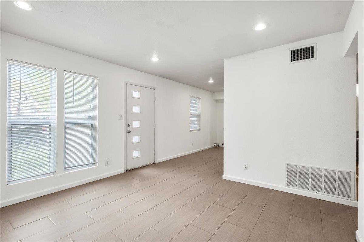 3464 Willowrun Dr #c Property Photo 9