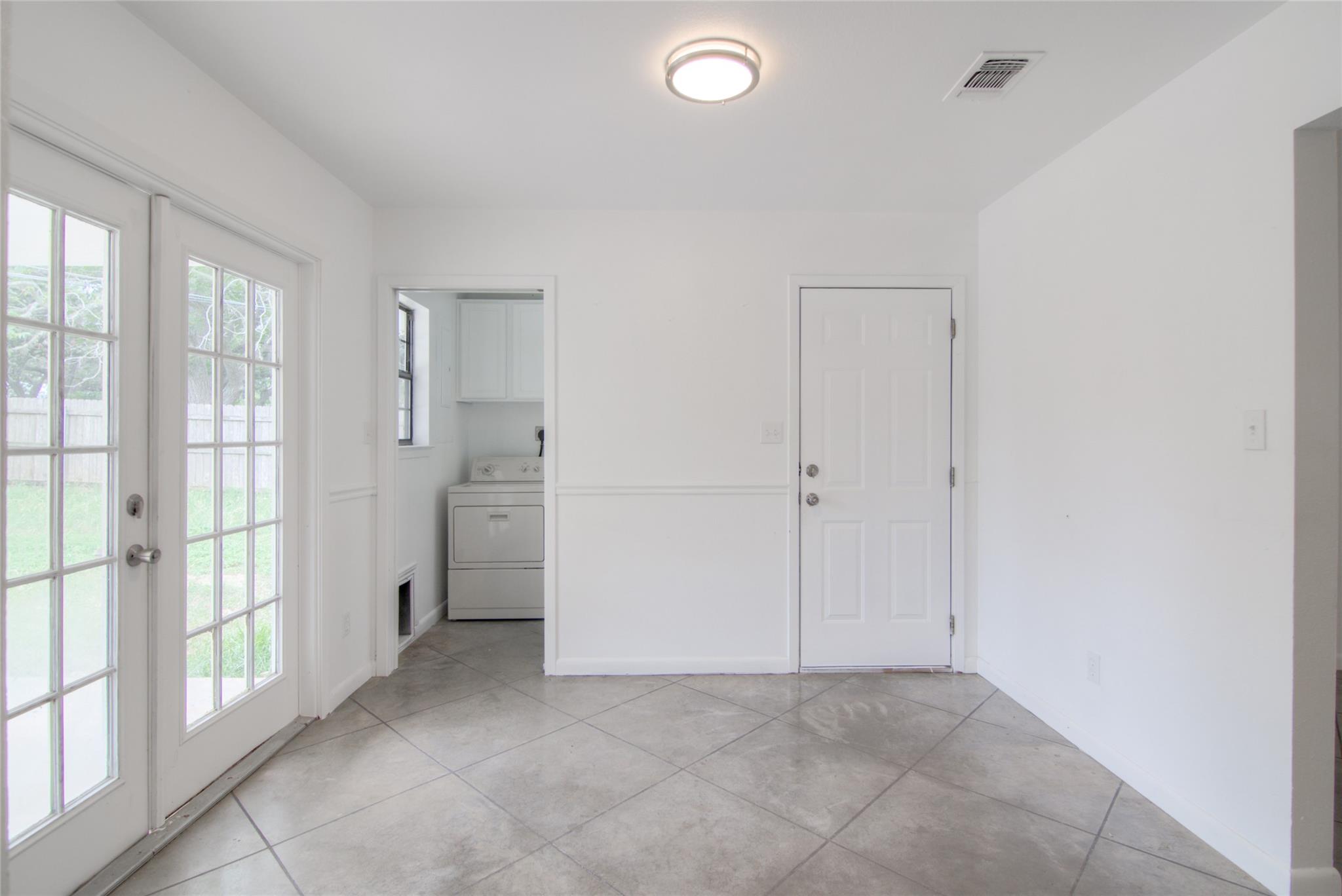 1400 Lazy Creek Ln Property Photo 14