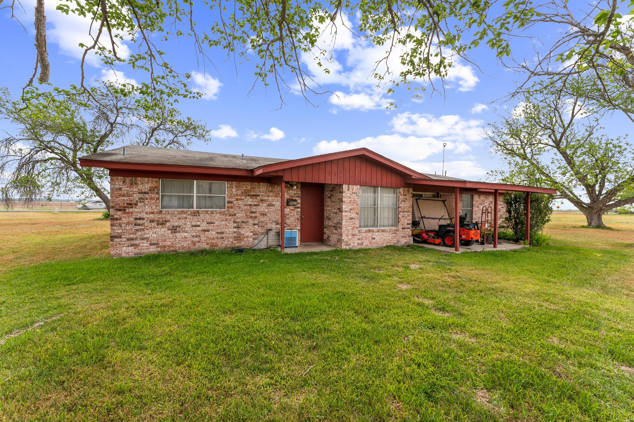 1756 Saur Ln Property Photo 1