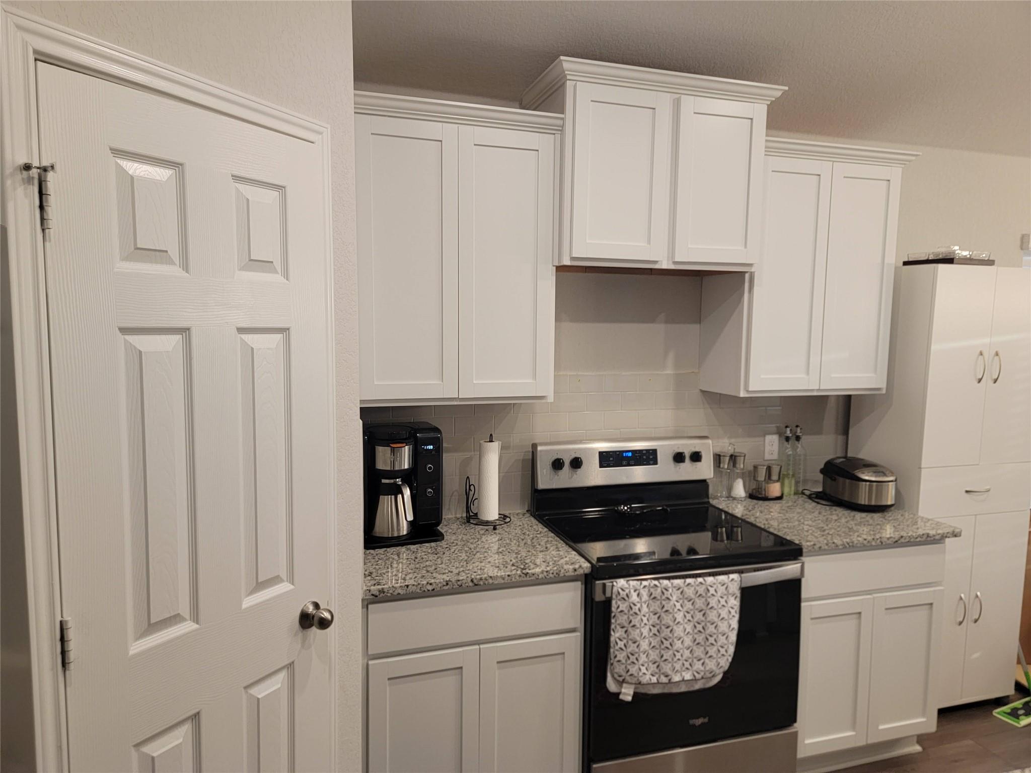 109 Akston Ct Property Photo 2