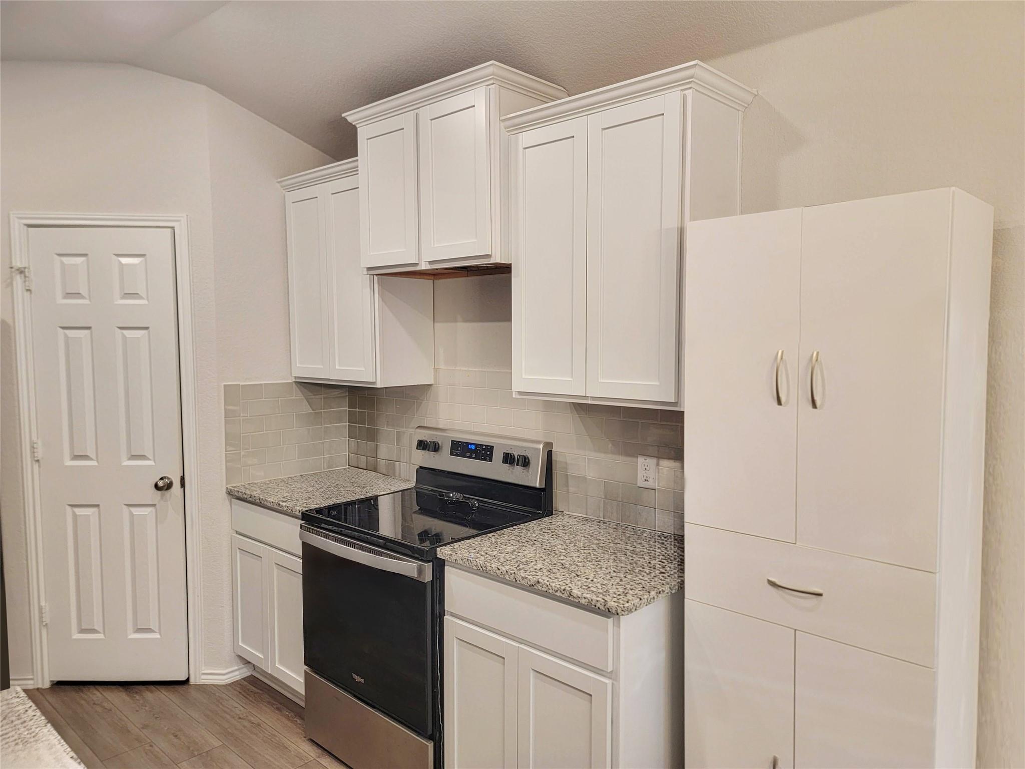 109 Akston Ct Property Photo 2