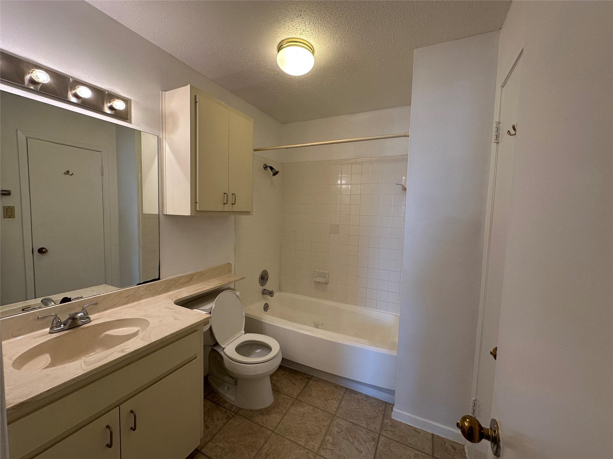106 E 30th St E #310 Property Photo 18