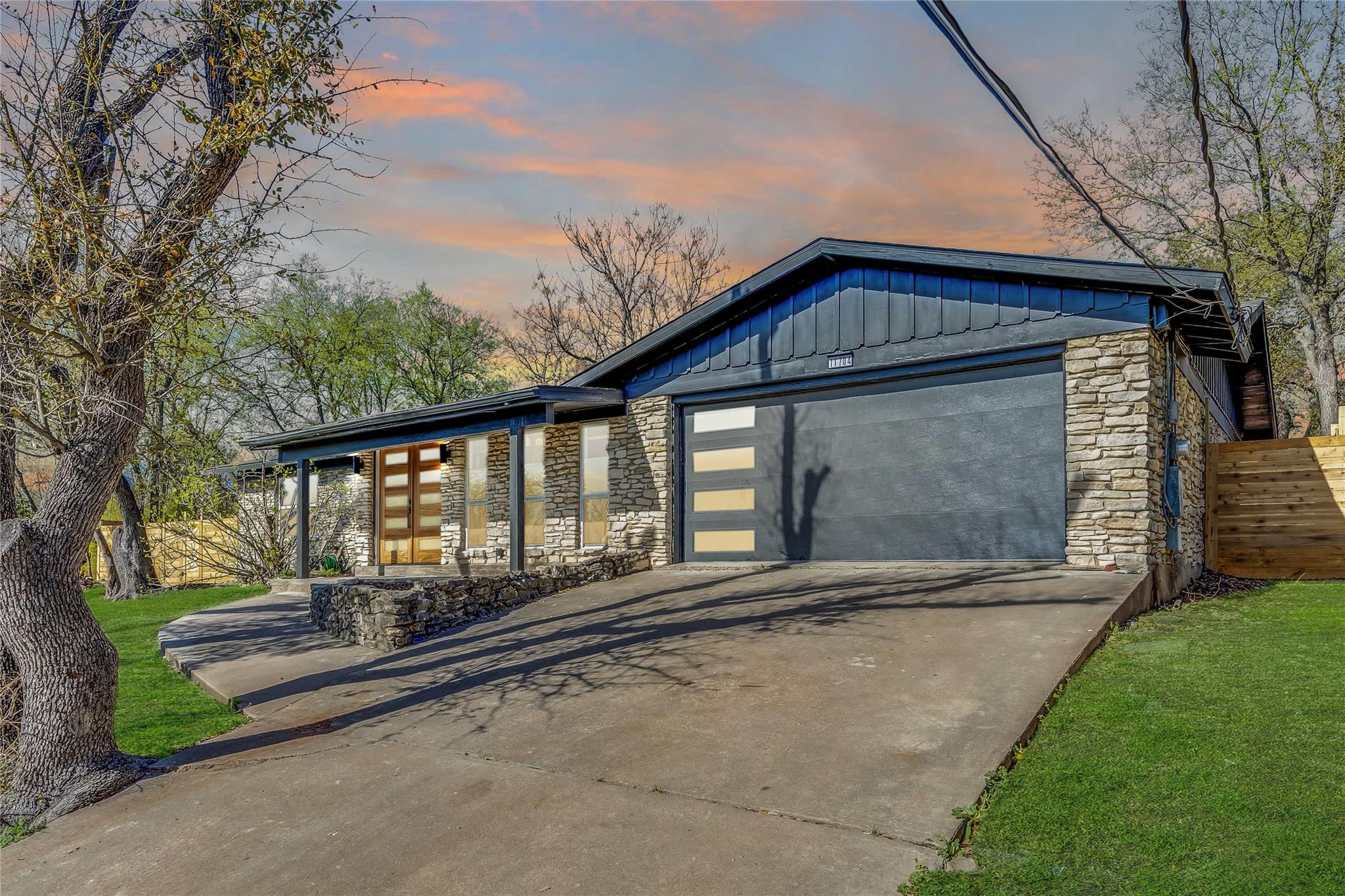 11704 Indianhead Dr Property Photo