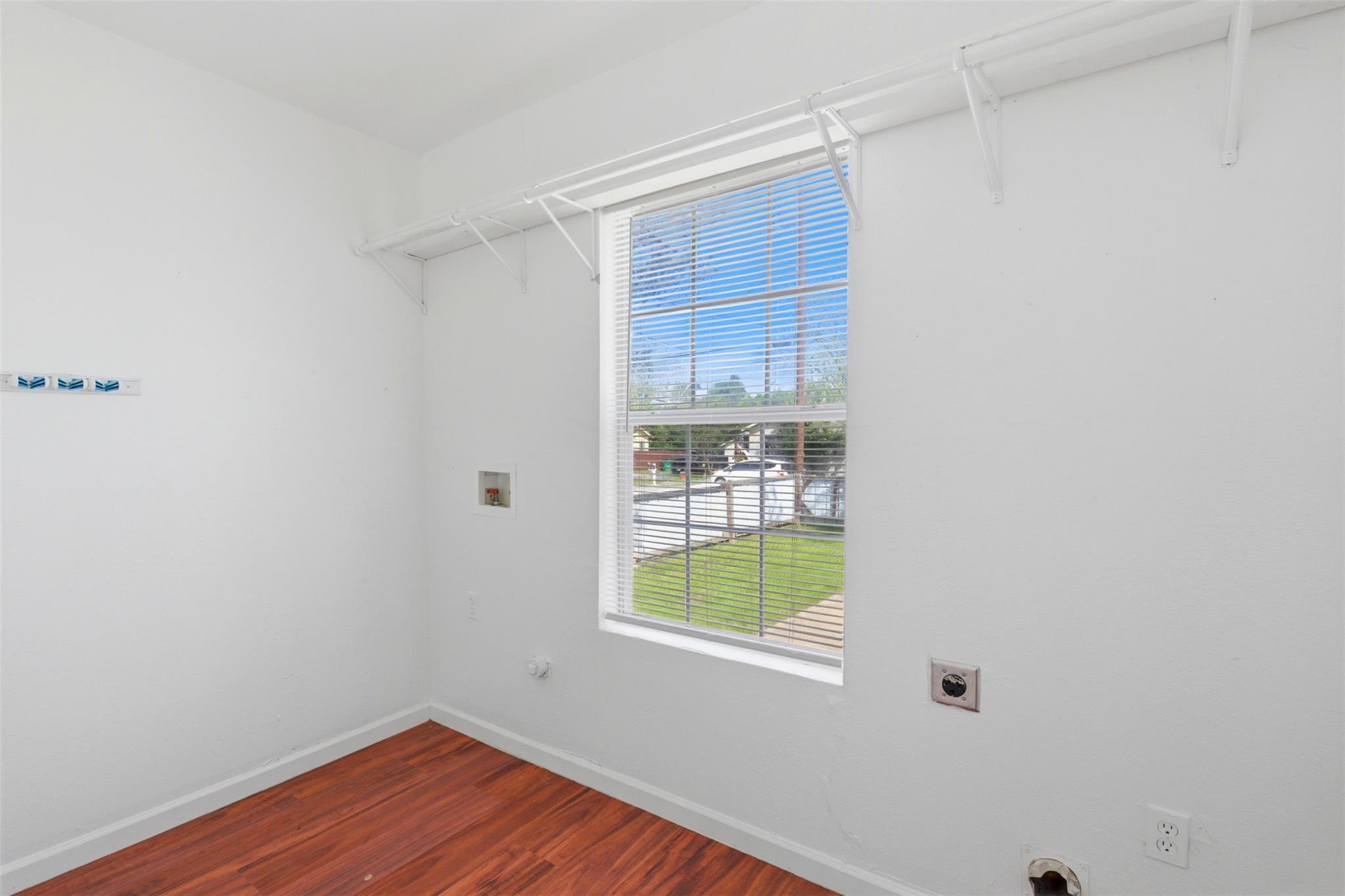 206 Oscar St Property Photo 22