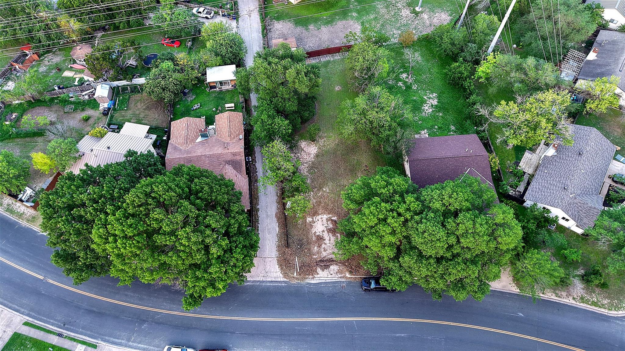 6803 Lunar Dr Property Photo 2