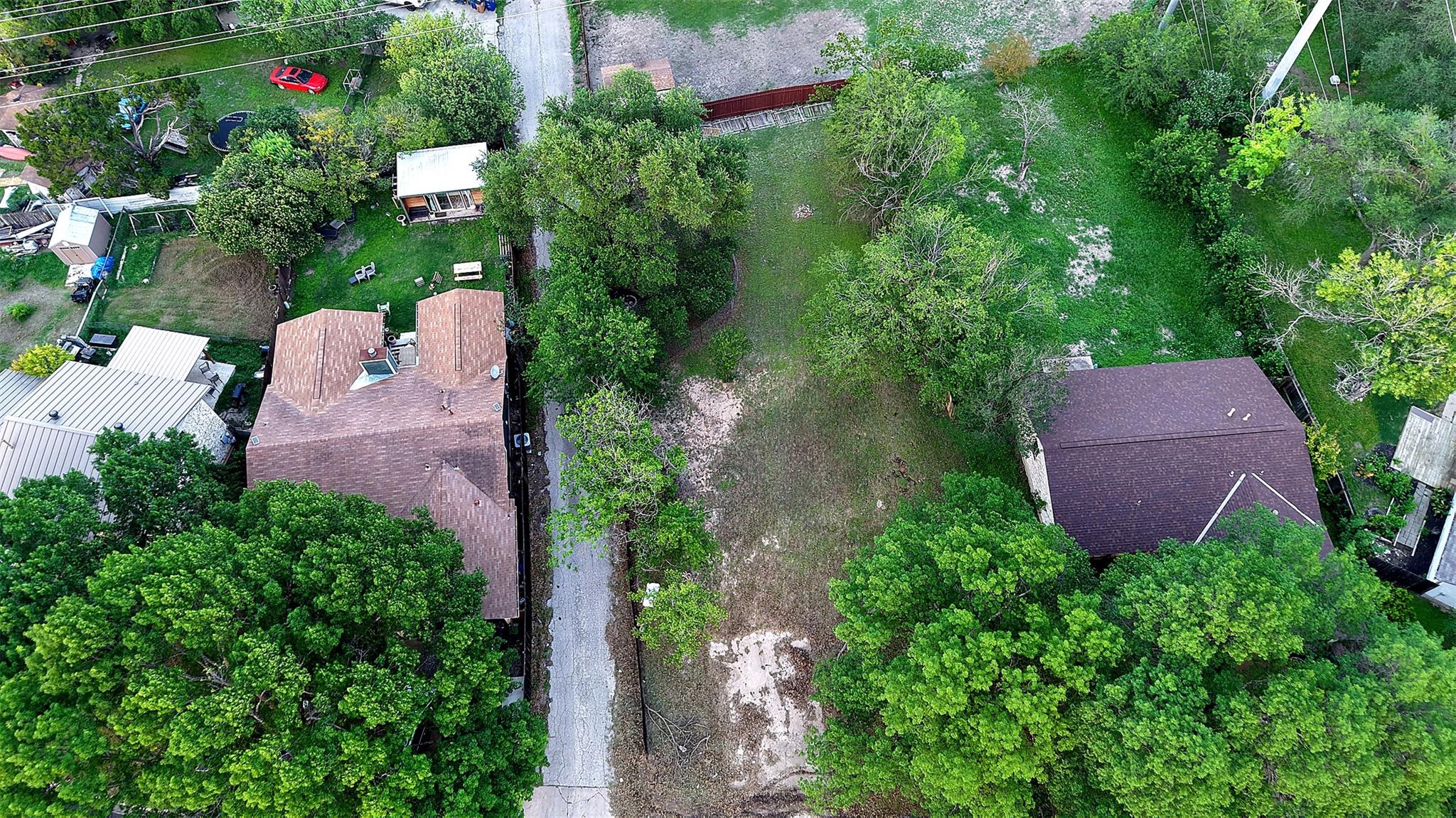 6803 Lunar Dr Property Photo 3