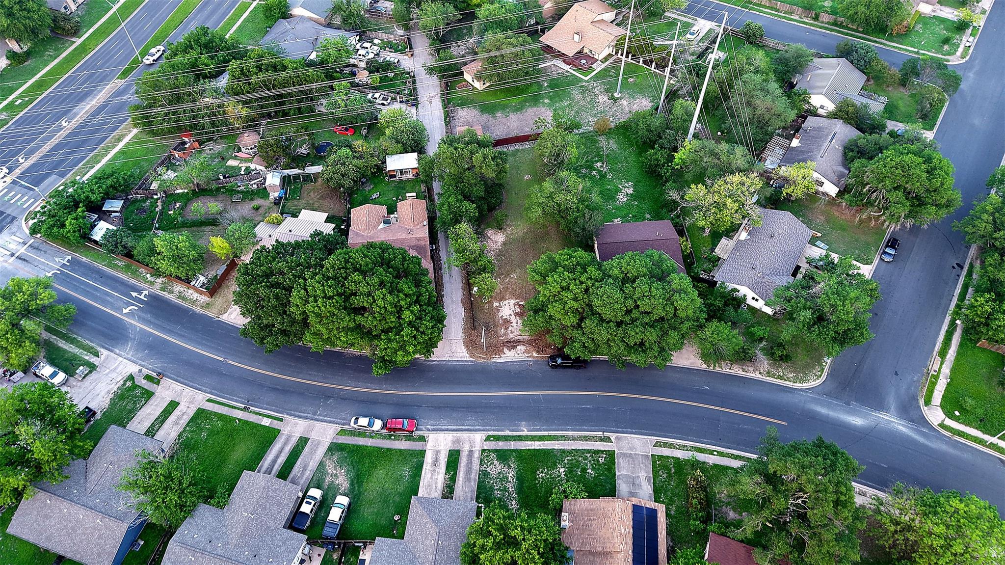 6803 Lunar Dr Property Photo 4