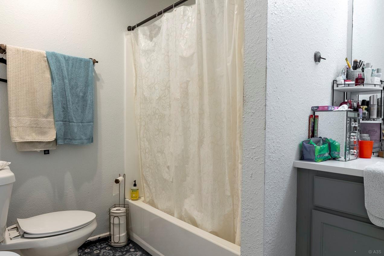 2903 W Slaughter Ln Property Photo 9