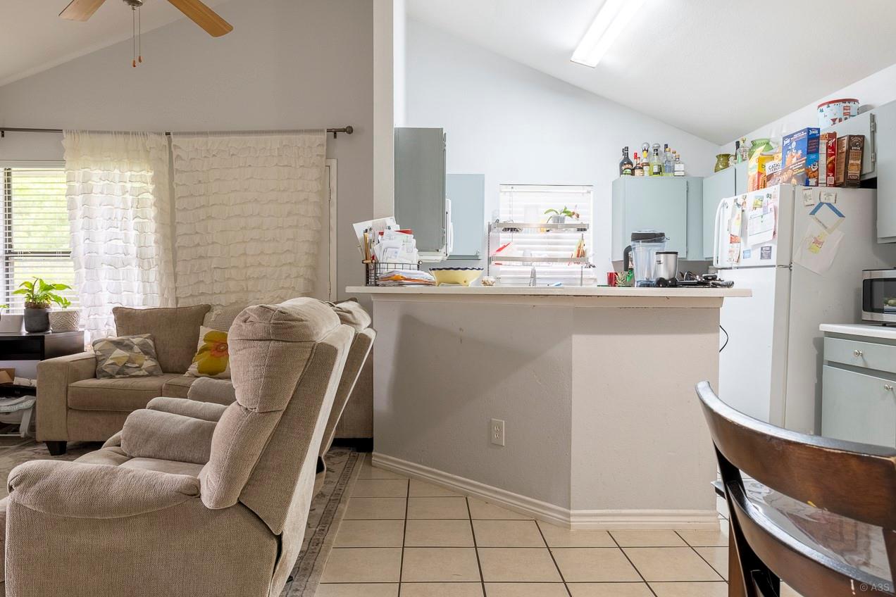 2903 W Slaughter Ln Property Photo 12