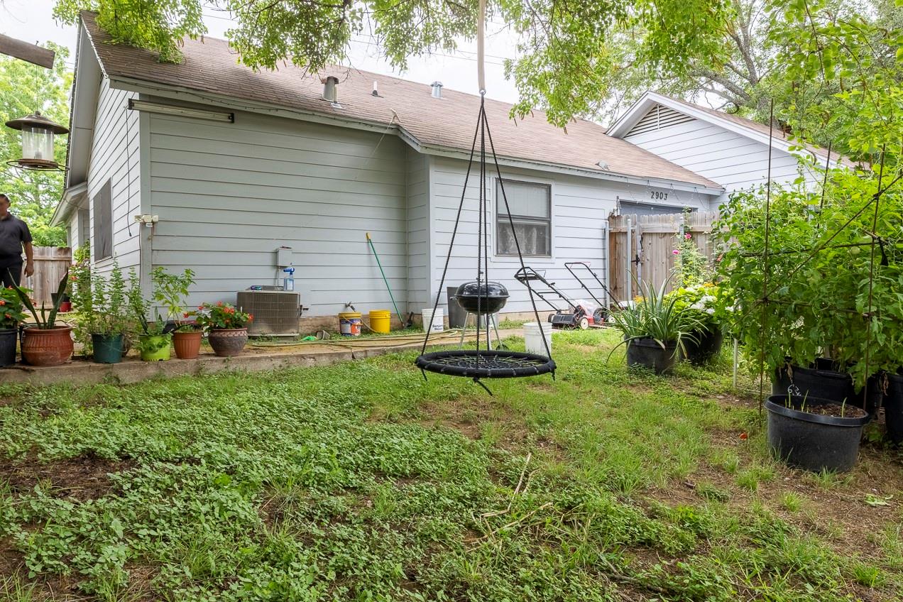 2903 W Slaughter Ln Property Photo 17