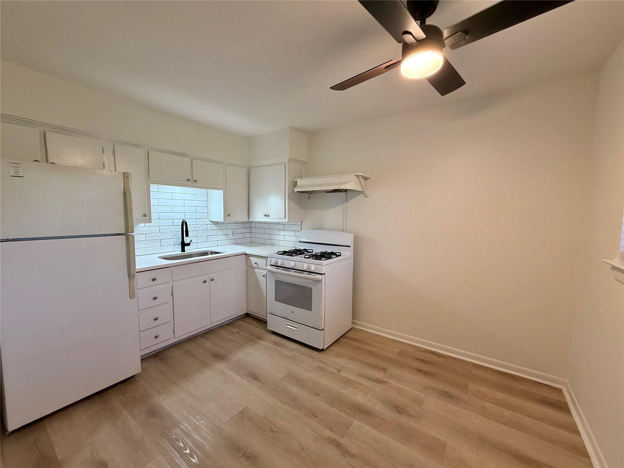 3106 Duval St #305 Property Photo 6