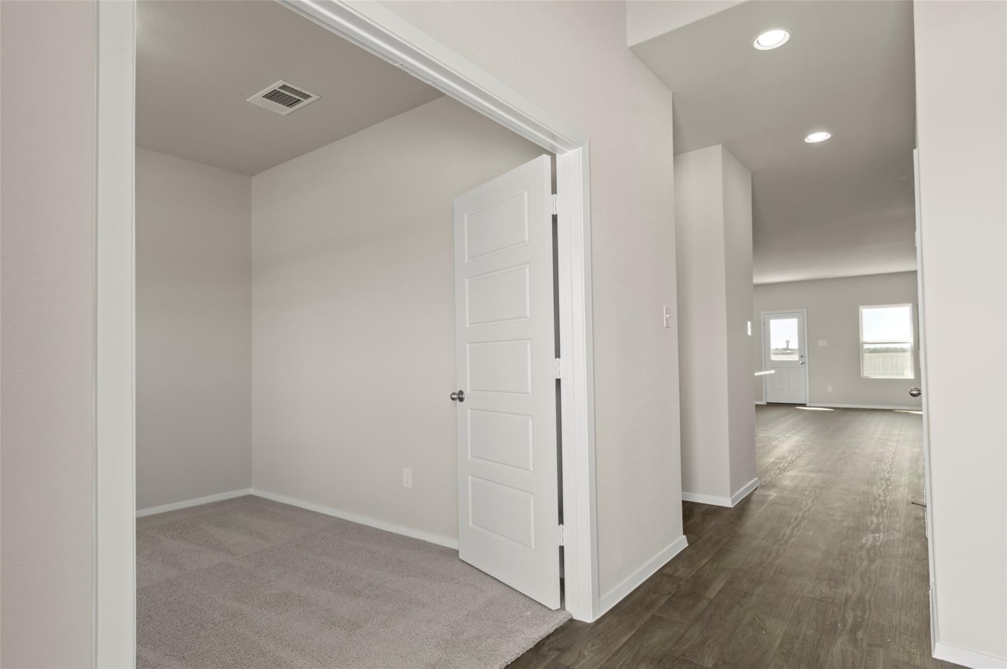 2641 Winding Creek Rd Property Photo 6